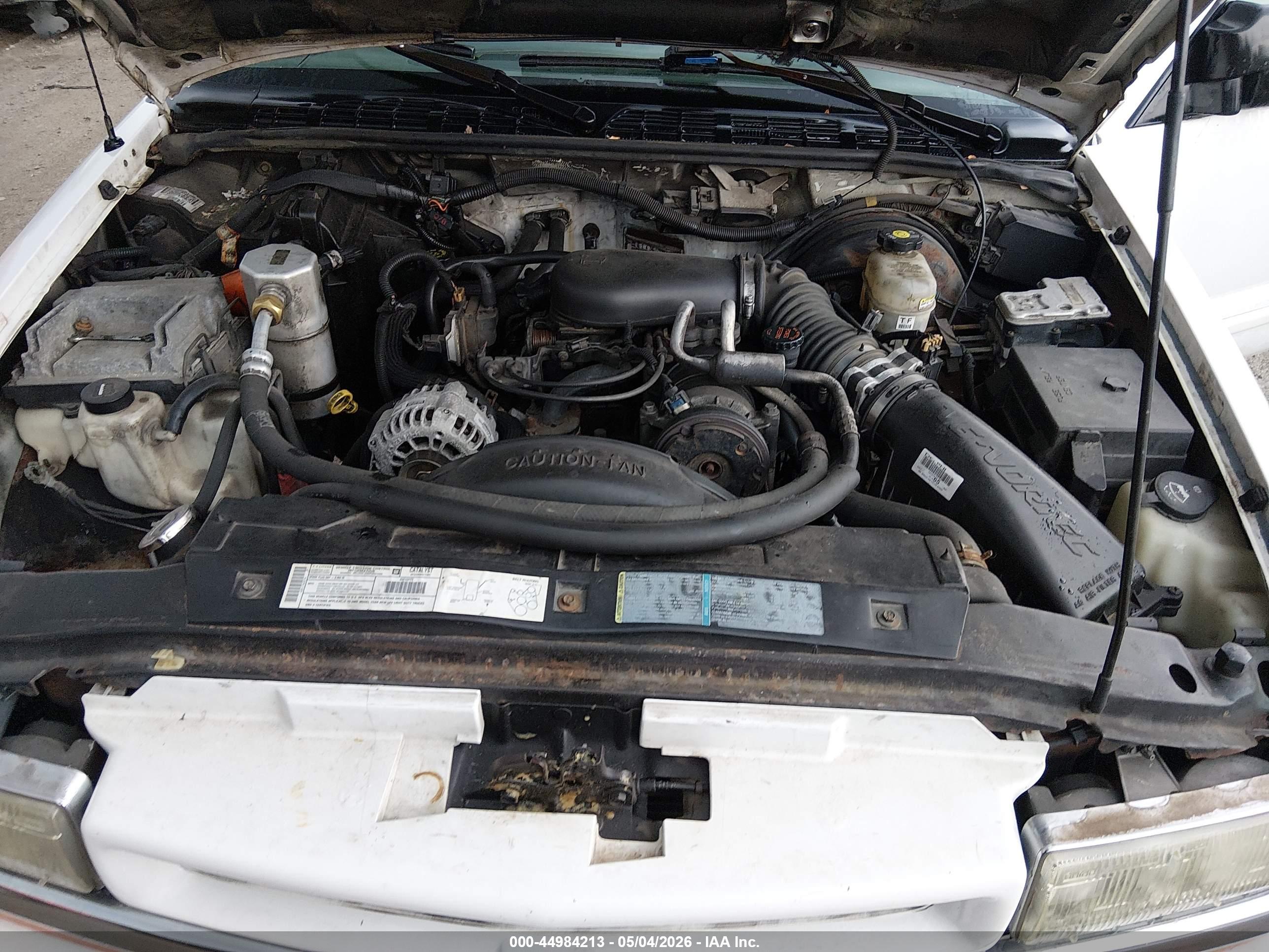 CHEVROLET BLAZER image 10