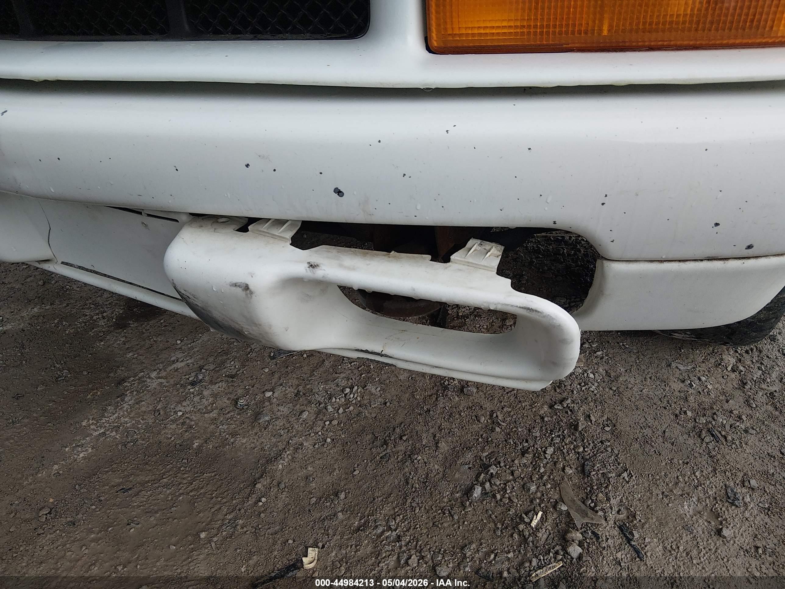 CHEVROLET BLAZER image 6
