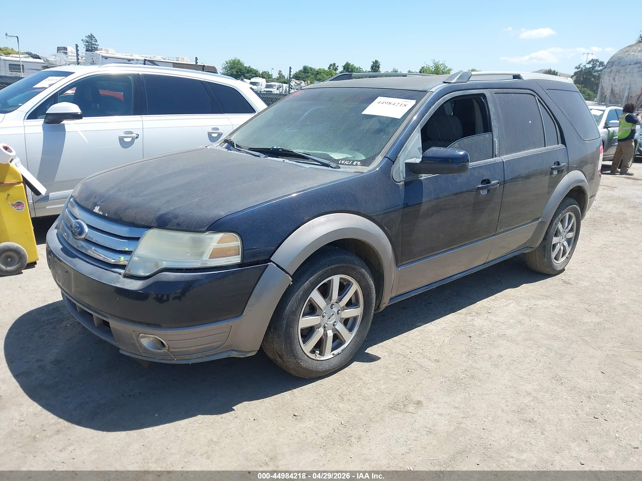 FORD TAURUS image 2