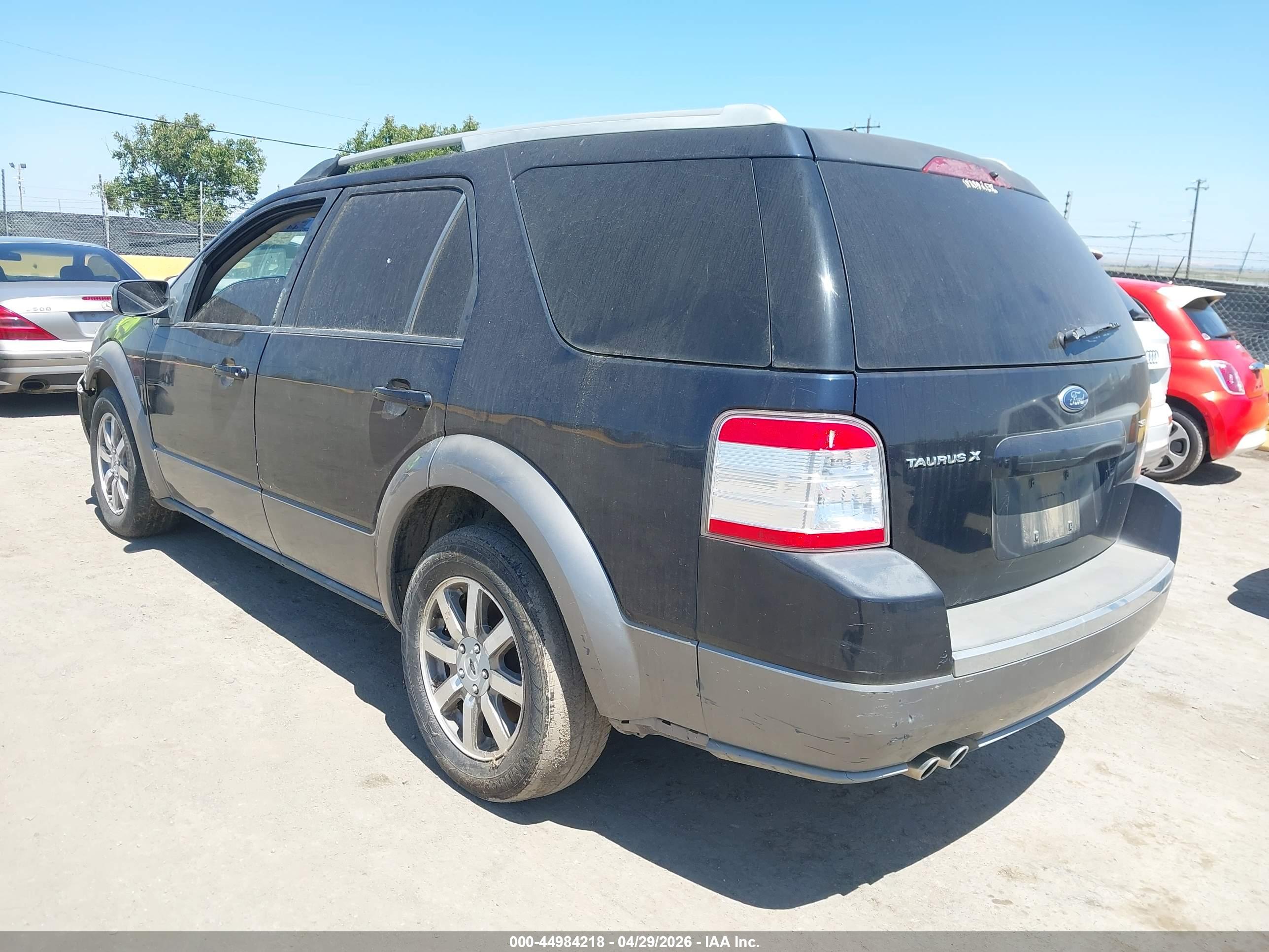FORD TAURUS image 3