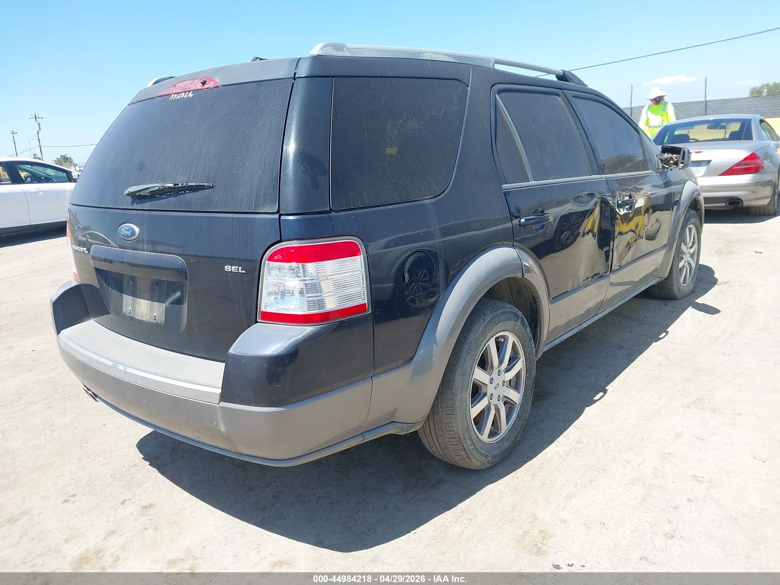 FORD TAURUS image 4