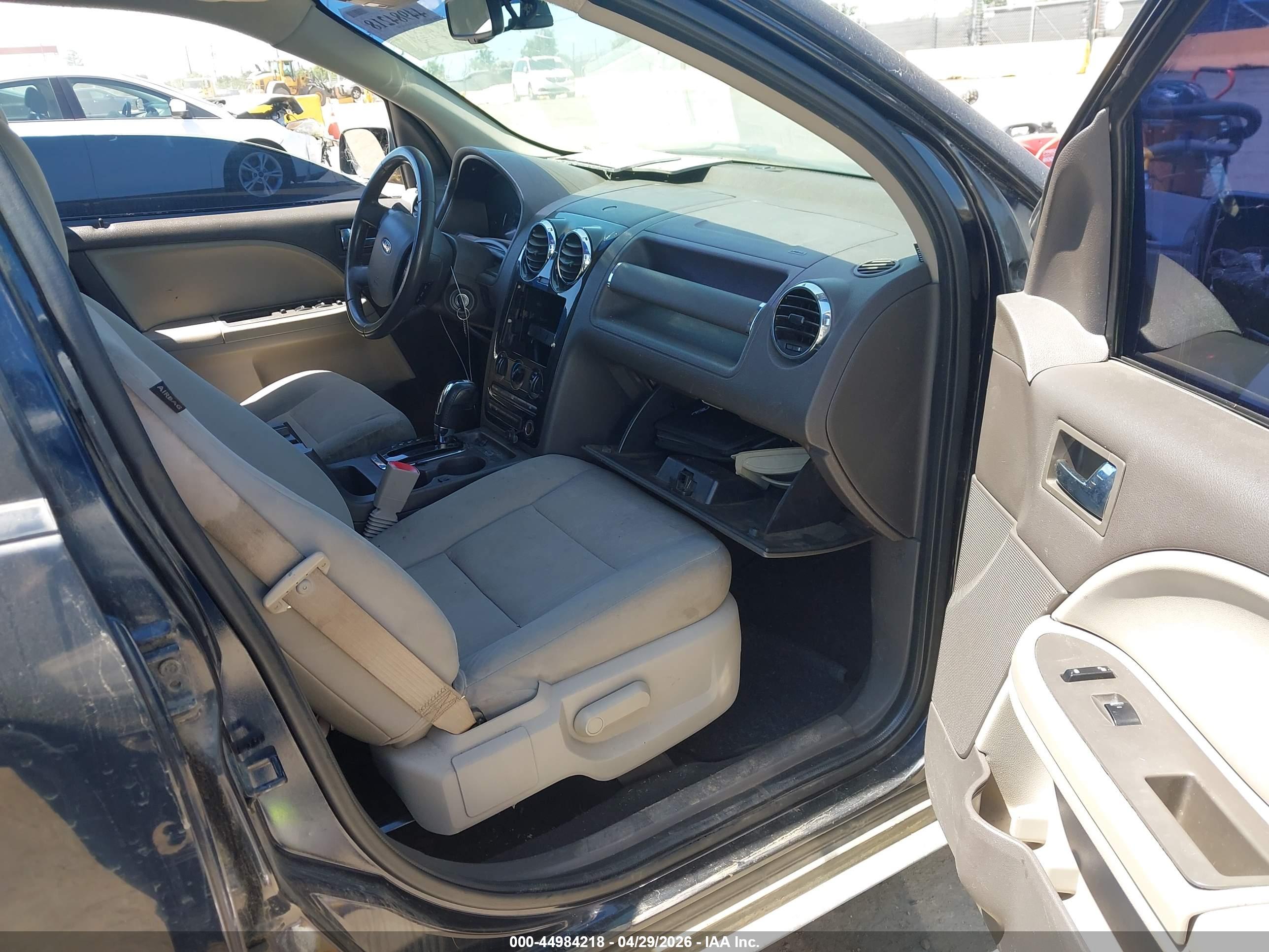 FORD TAURUS image 5