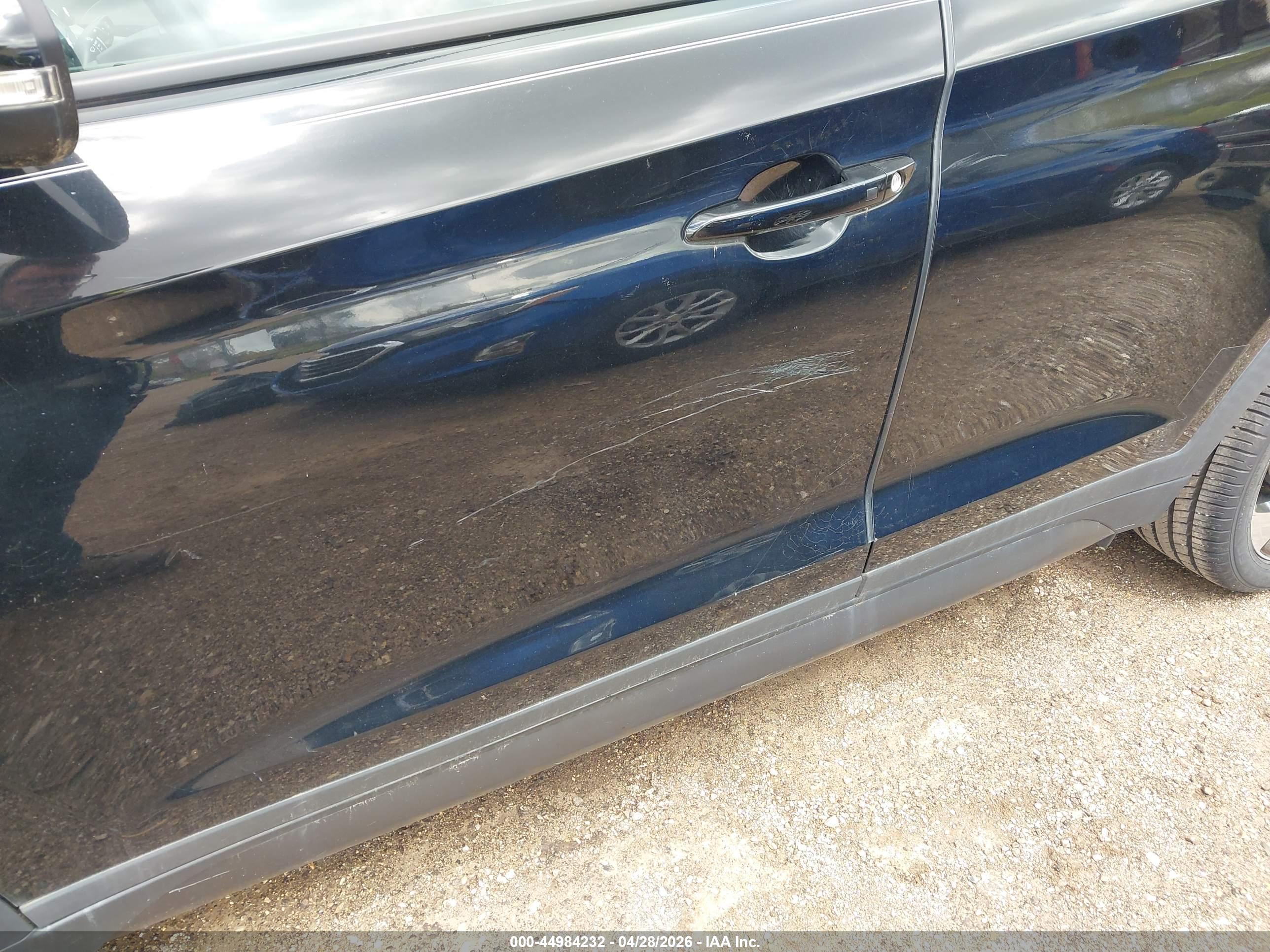 HYUNDAI TUCSON image 6