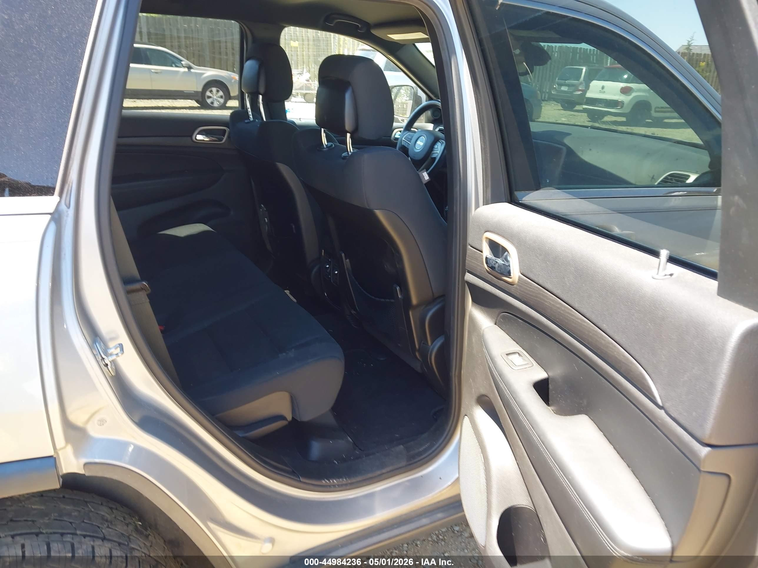JEEP GRAND image 8