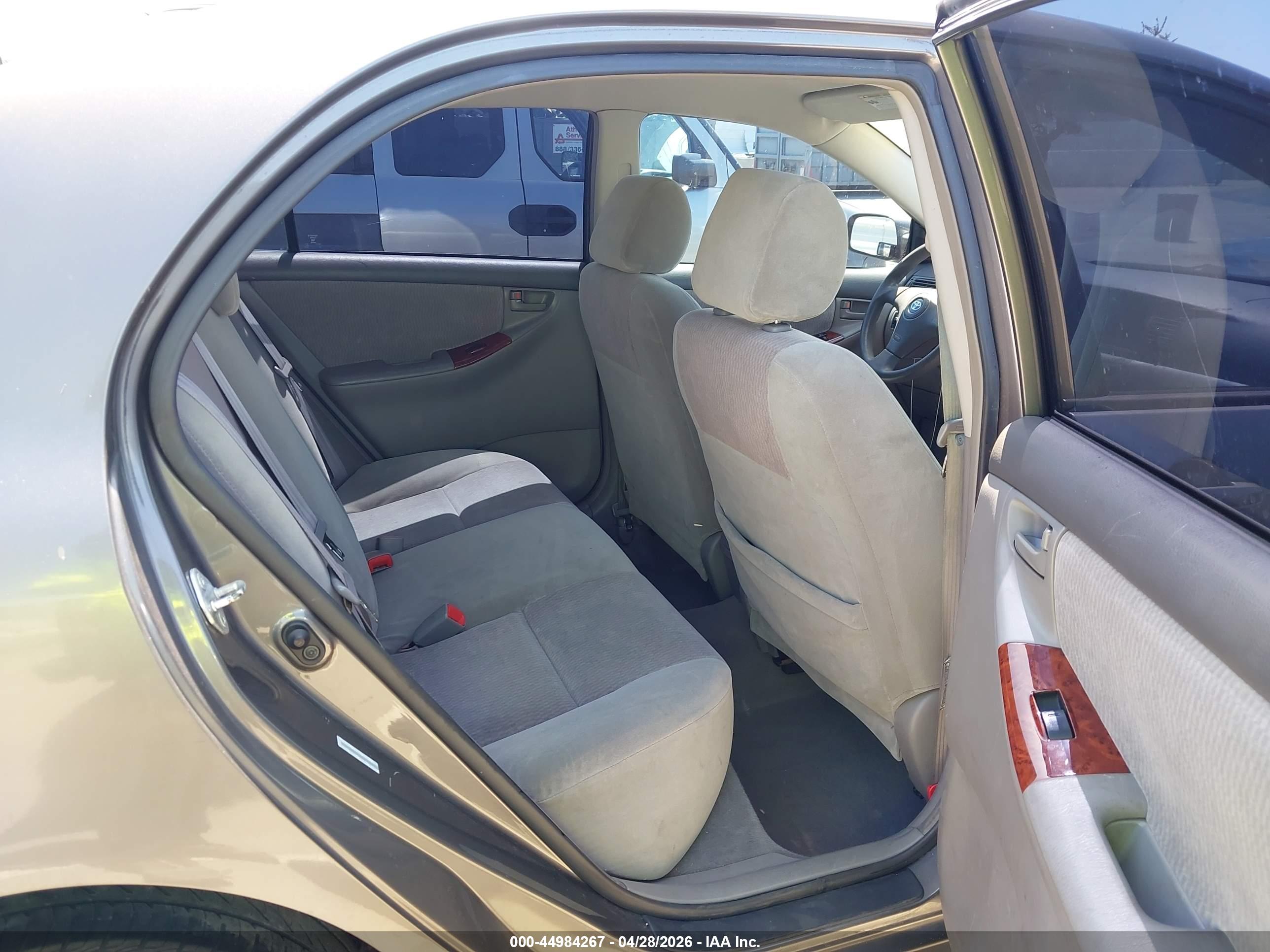 TOYOTA COROLLA image 8