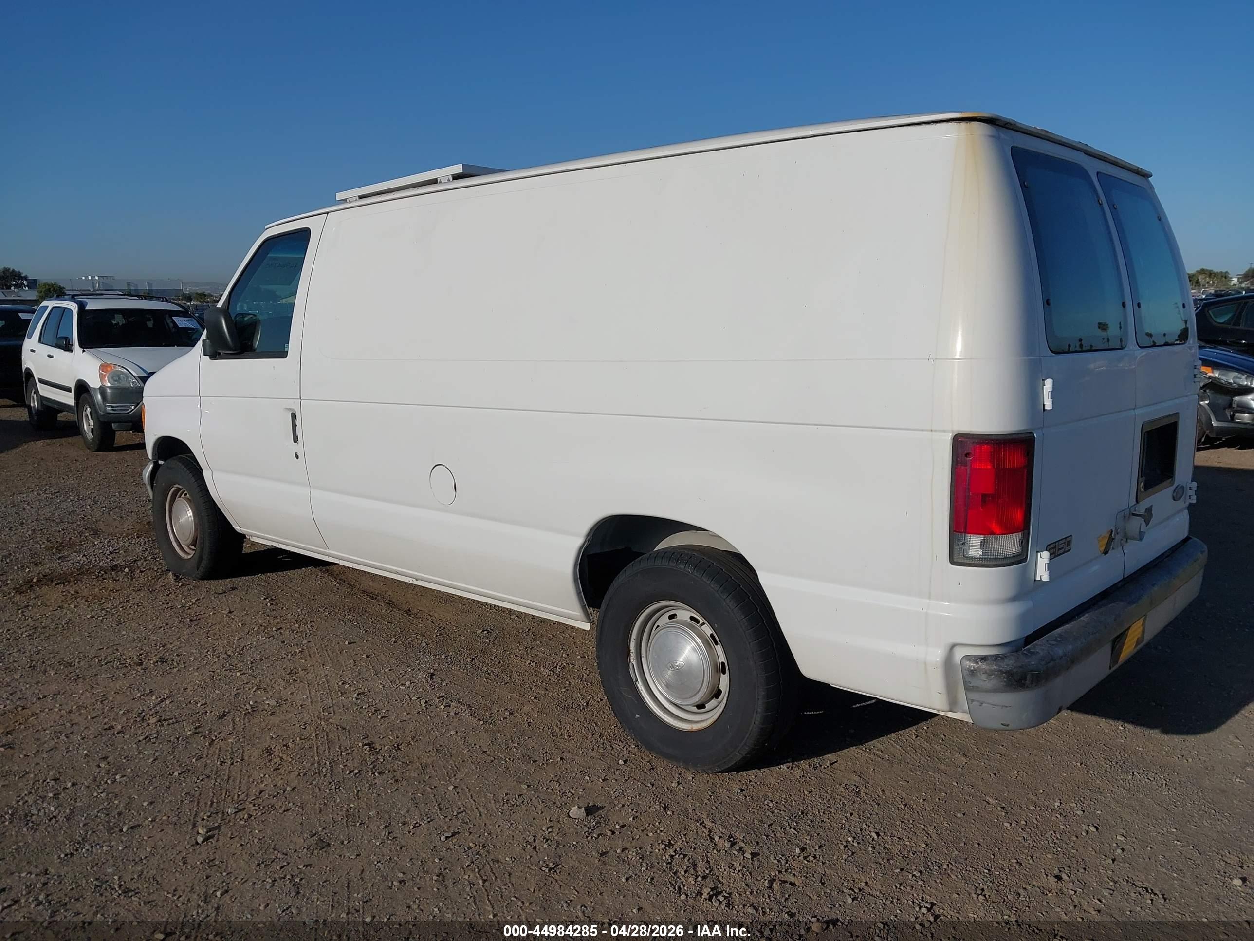 FORD E-150 image 3