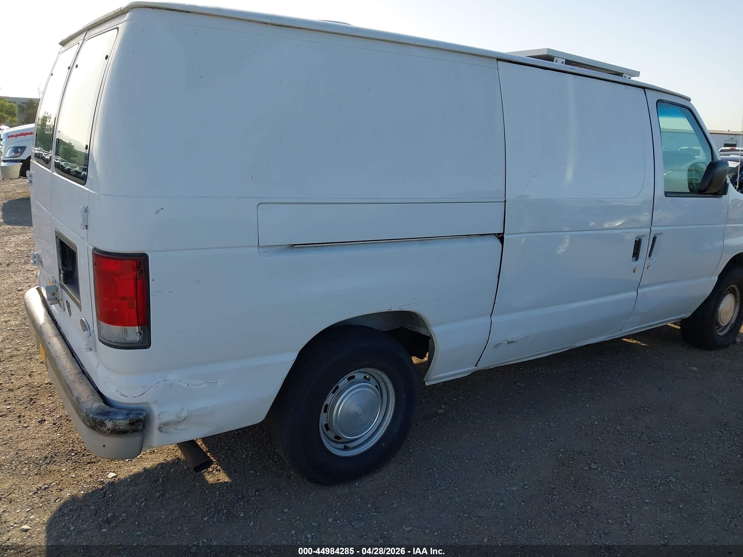FORD E-150 image 6