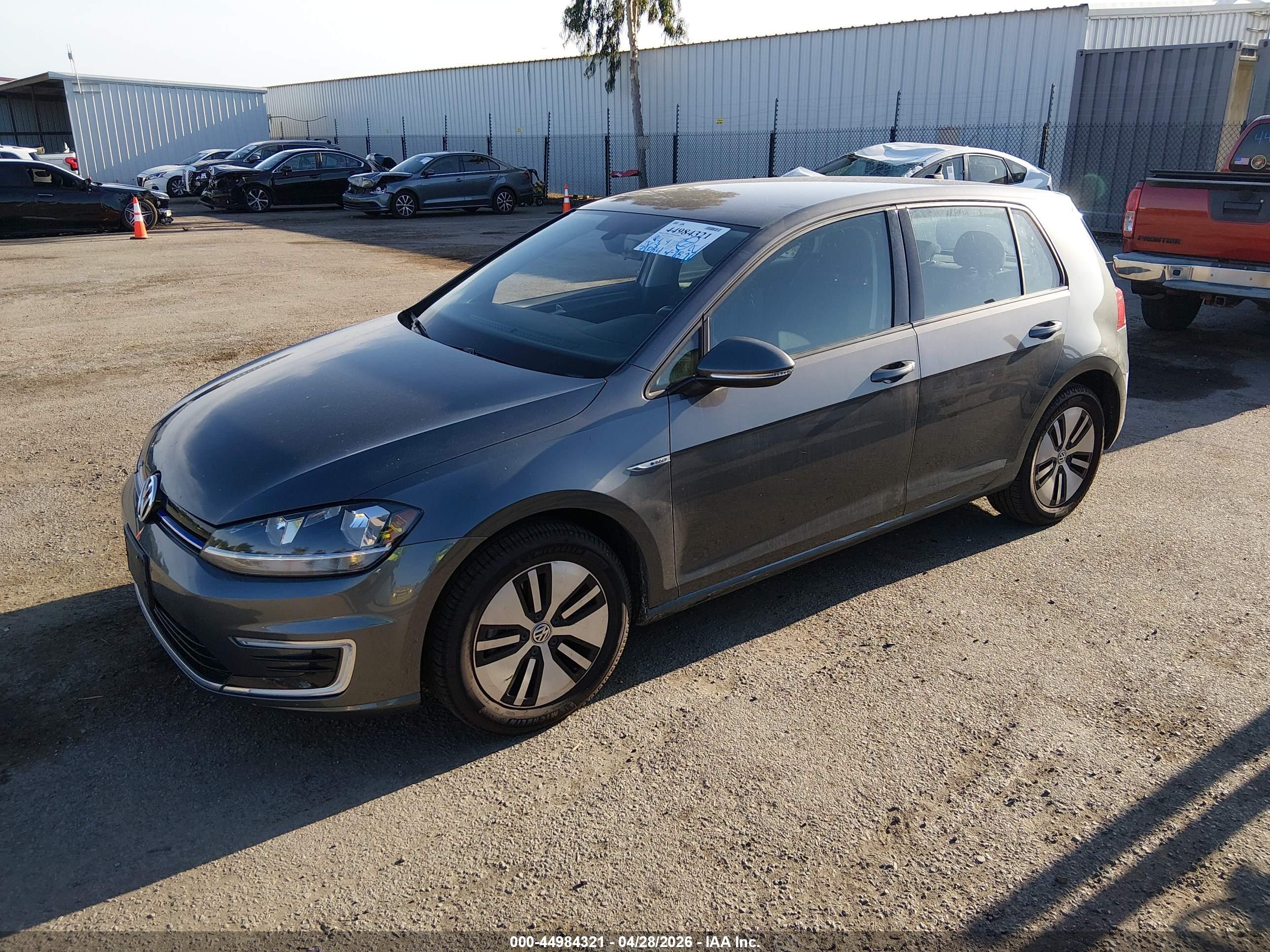 VOLKSWAGEN E-GOLF image 2