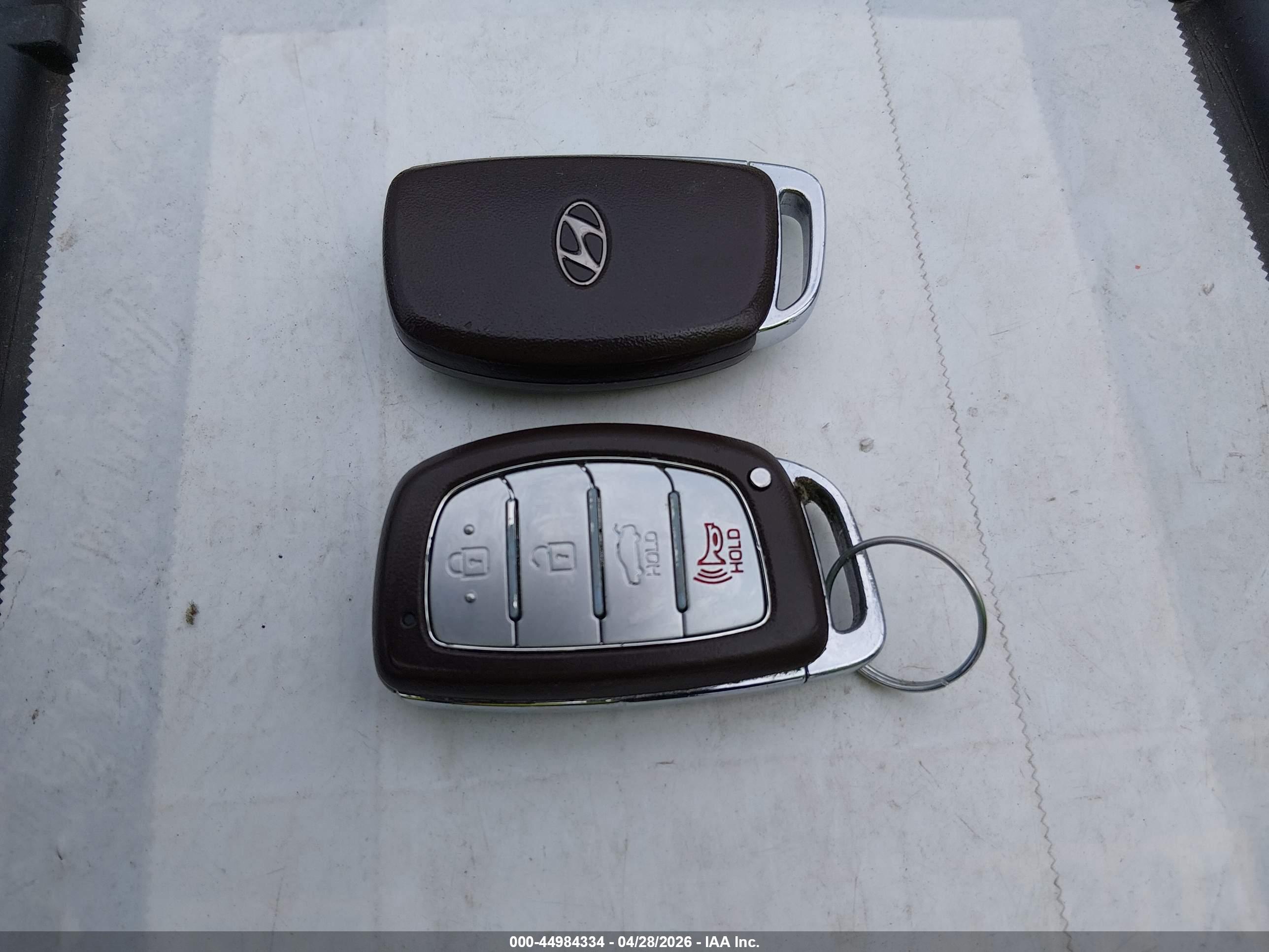 HYUNDAI SONATA image 11
