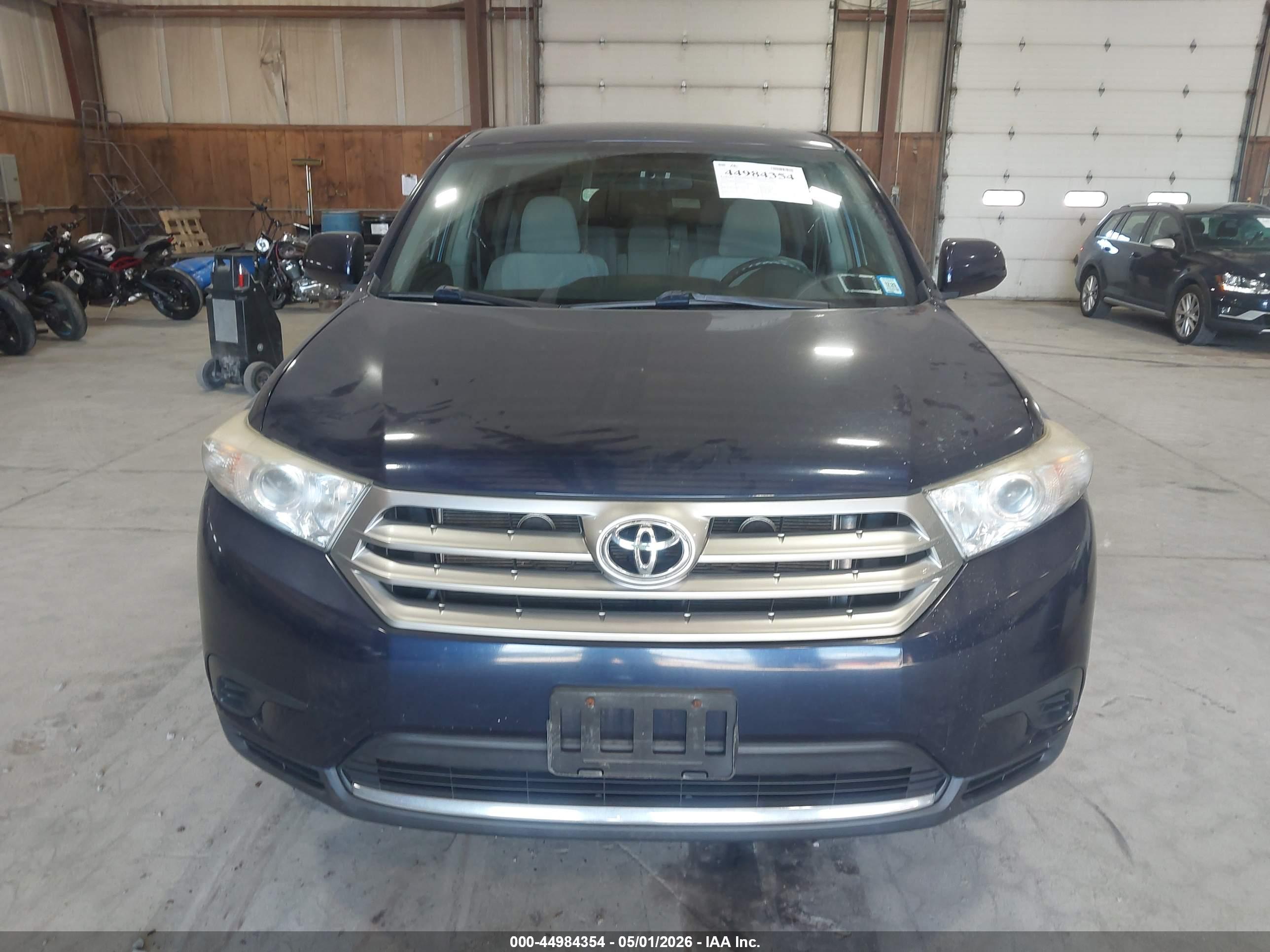 TOYOTA HIGHLANDER image 6