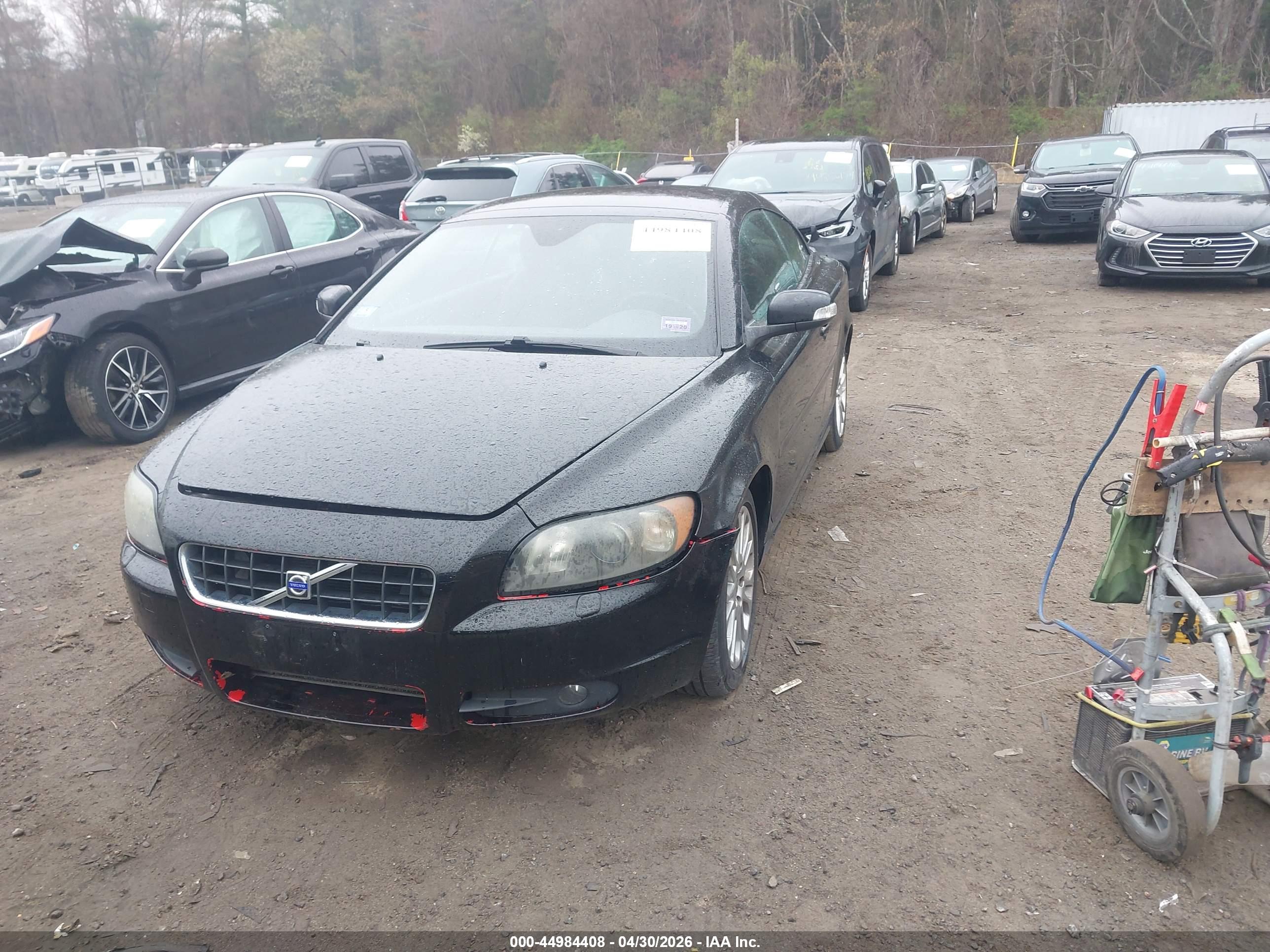 VOLVO C70 image 2