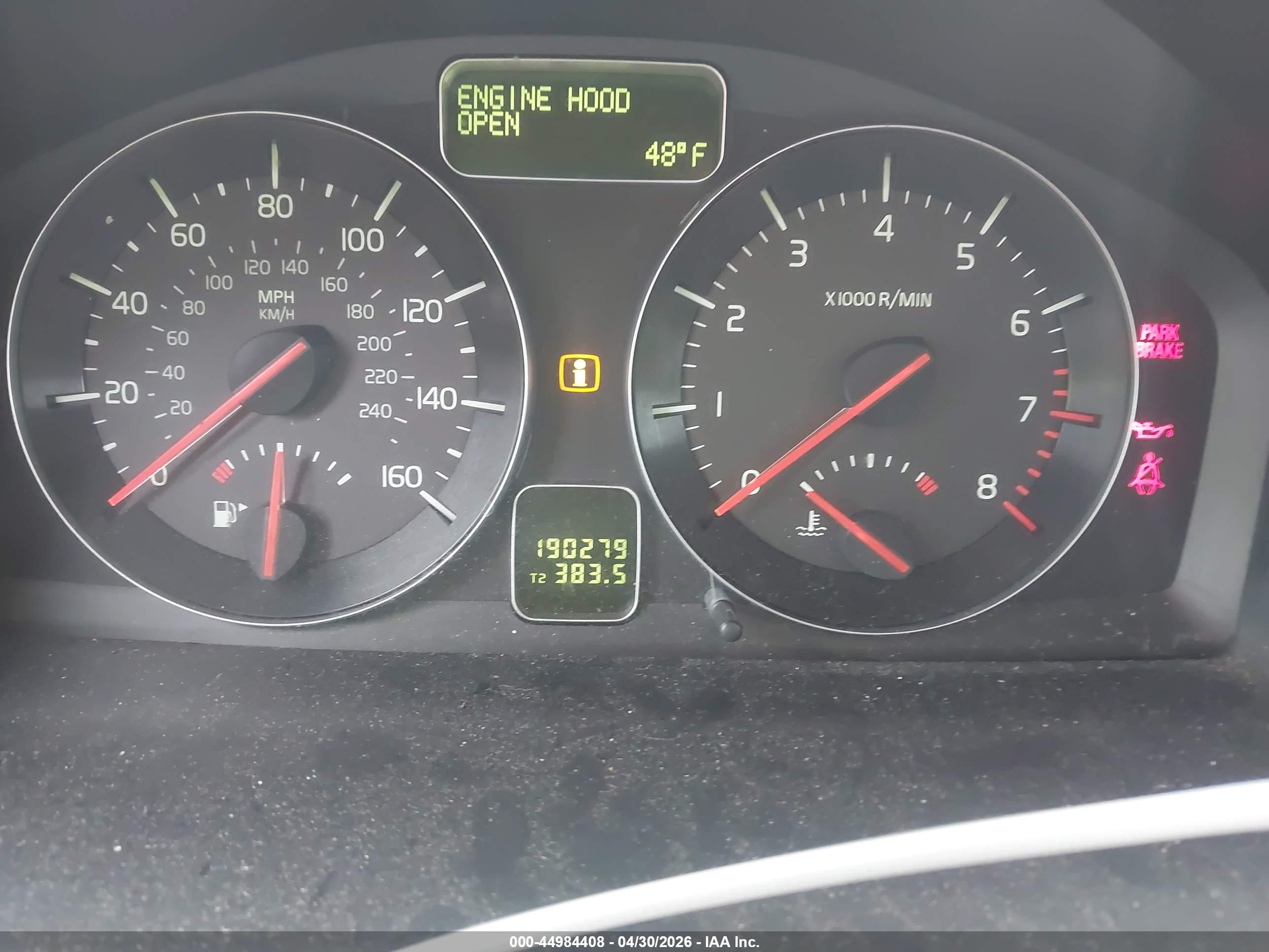 VOLVO C70 image 7