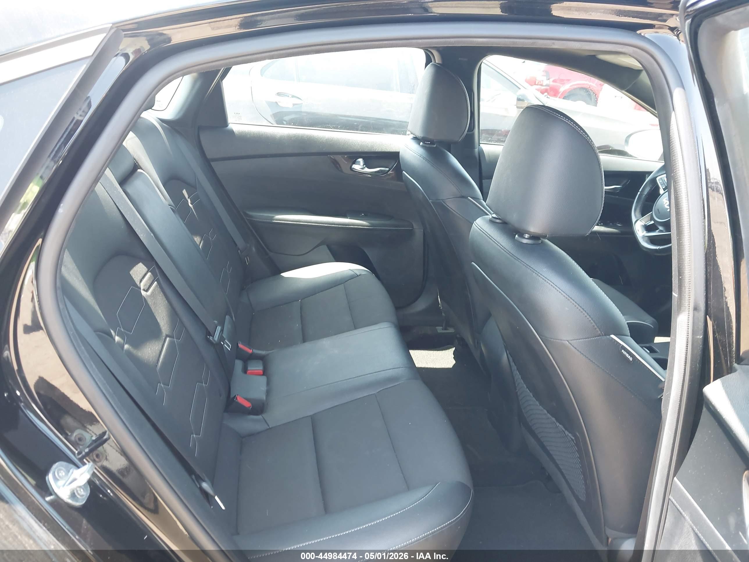 KIA FORTE image 8