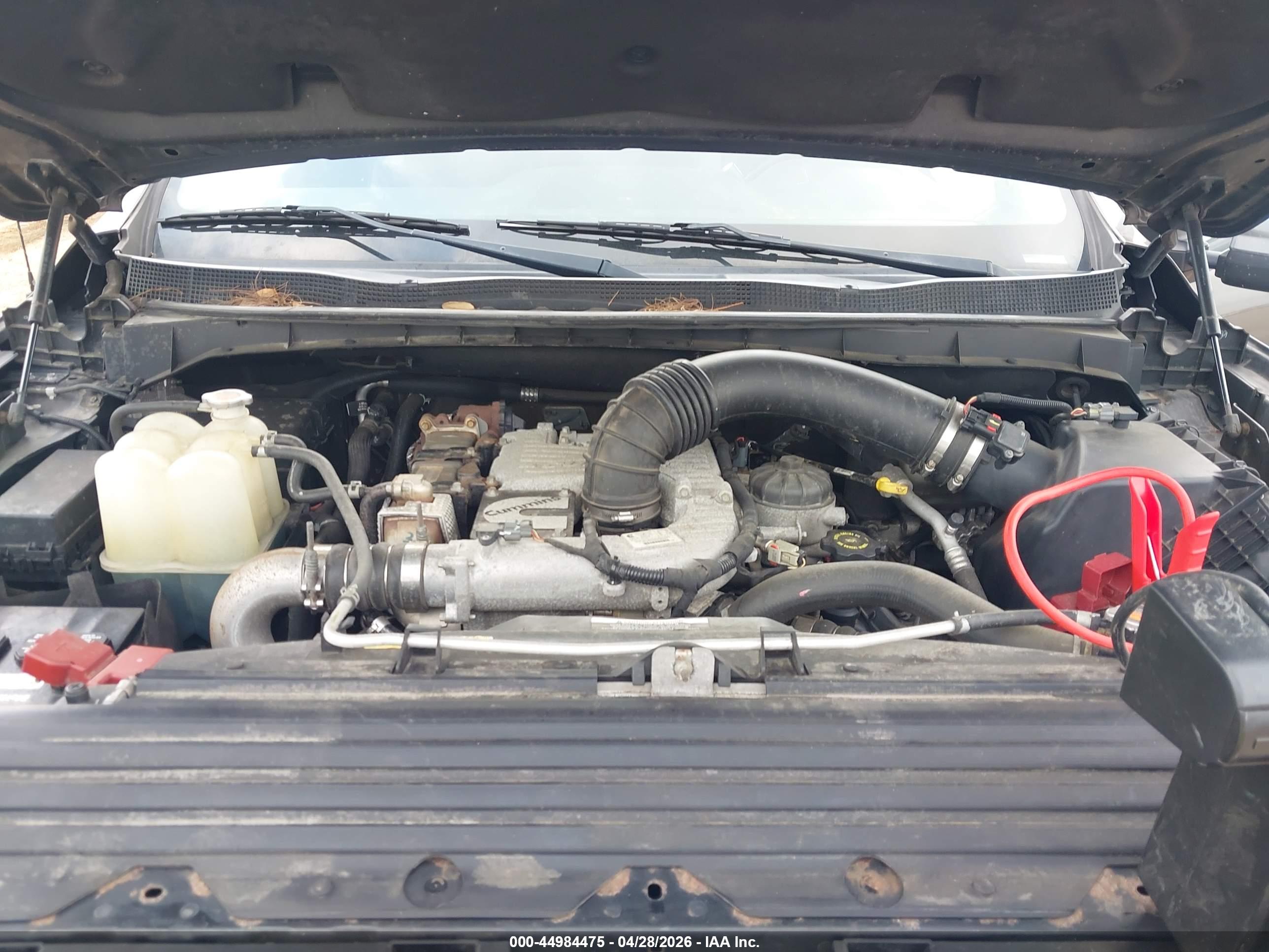 NISSAN TITAN image 10