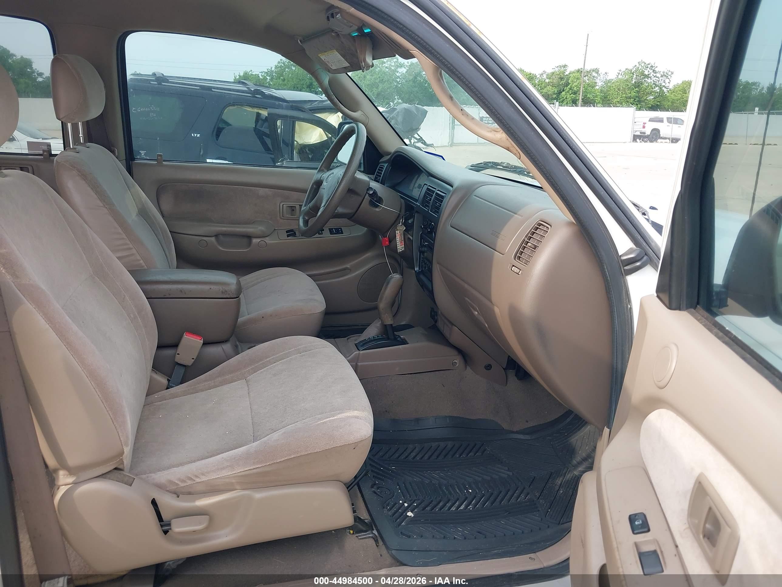 TOYOTA TACOMA image 5