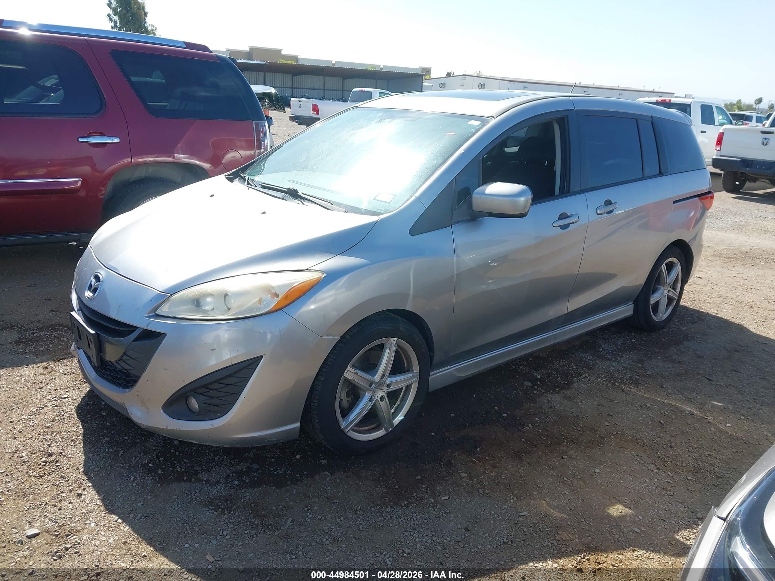 MAZDA MAZDA5 image 2