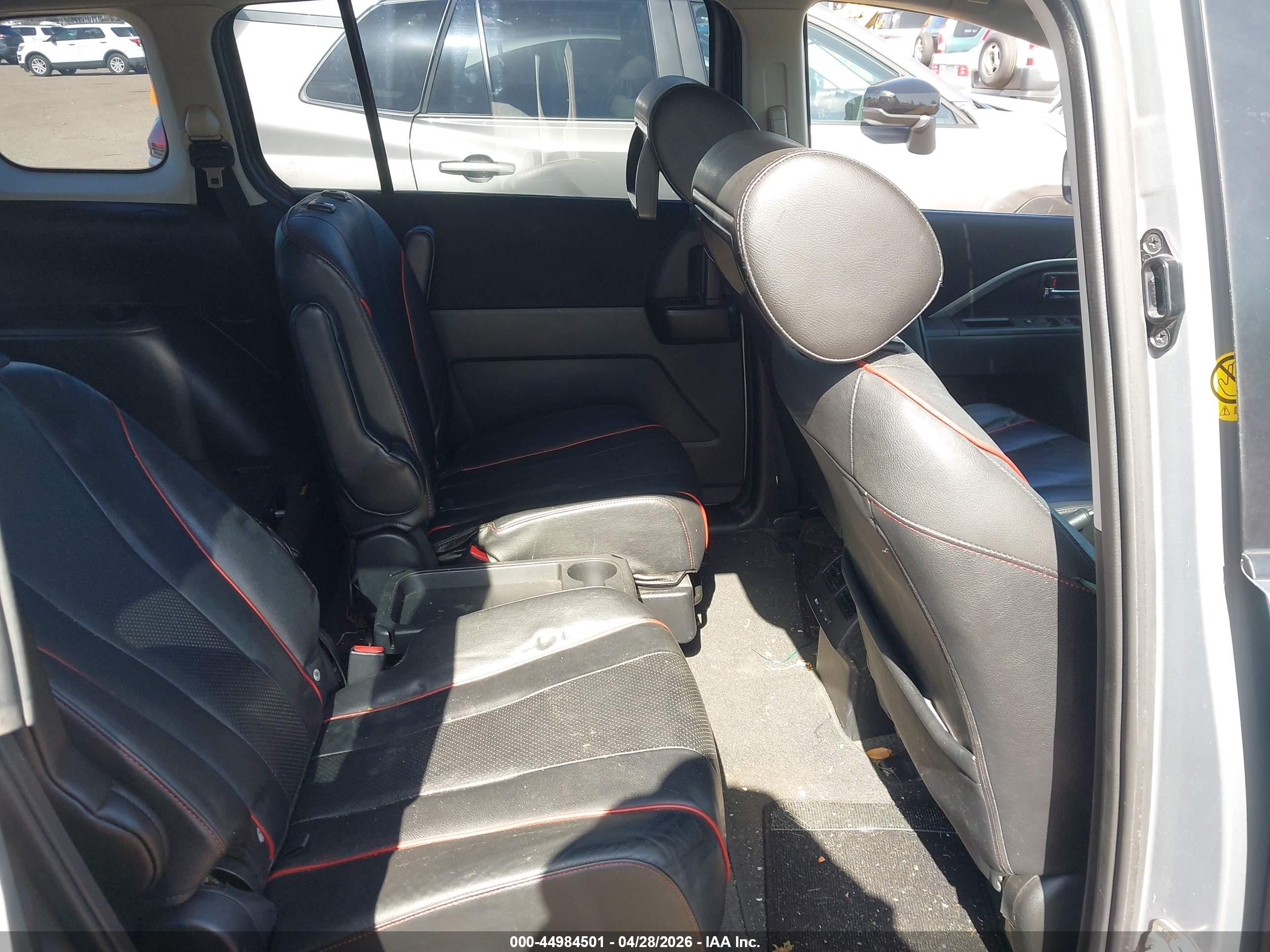 MAZDA MAZDA5 image 8