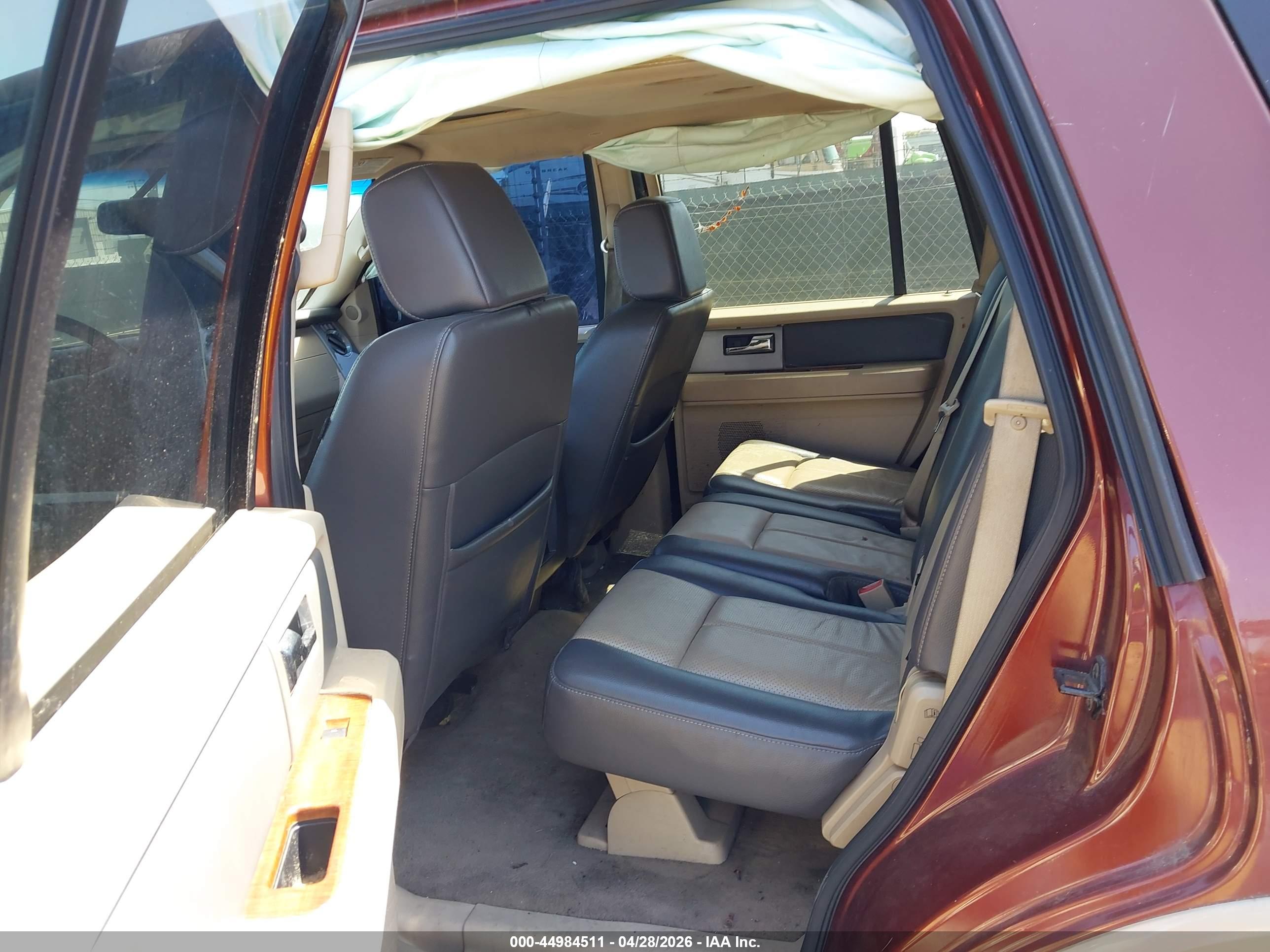 FORD EXPEDITION image 8