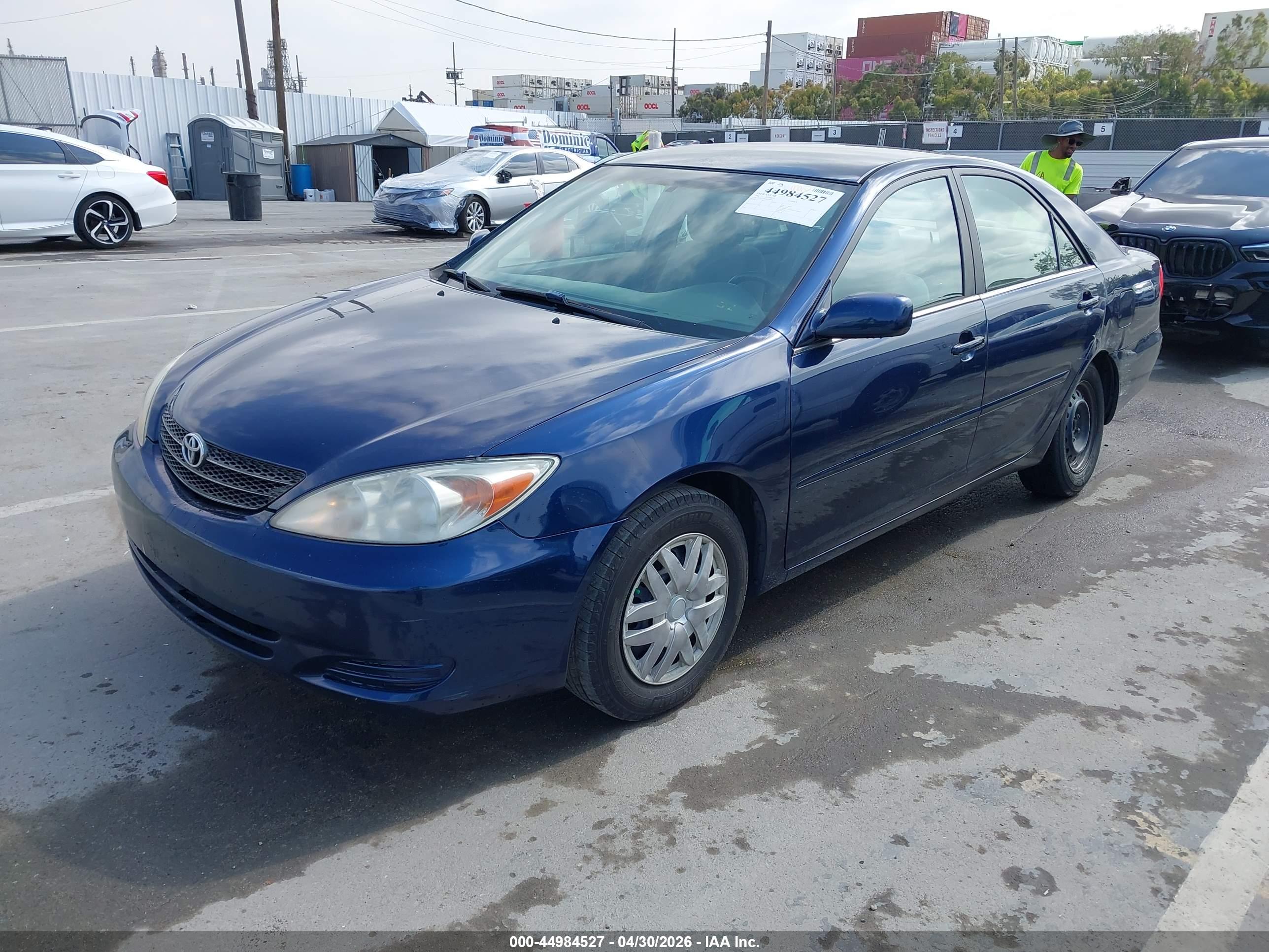 TOYOTA CAMRY image 2