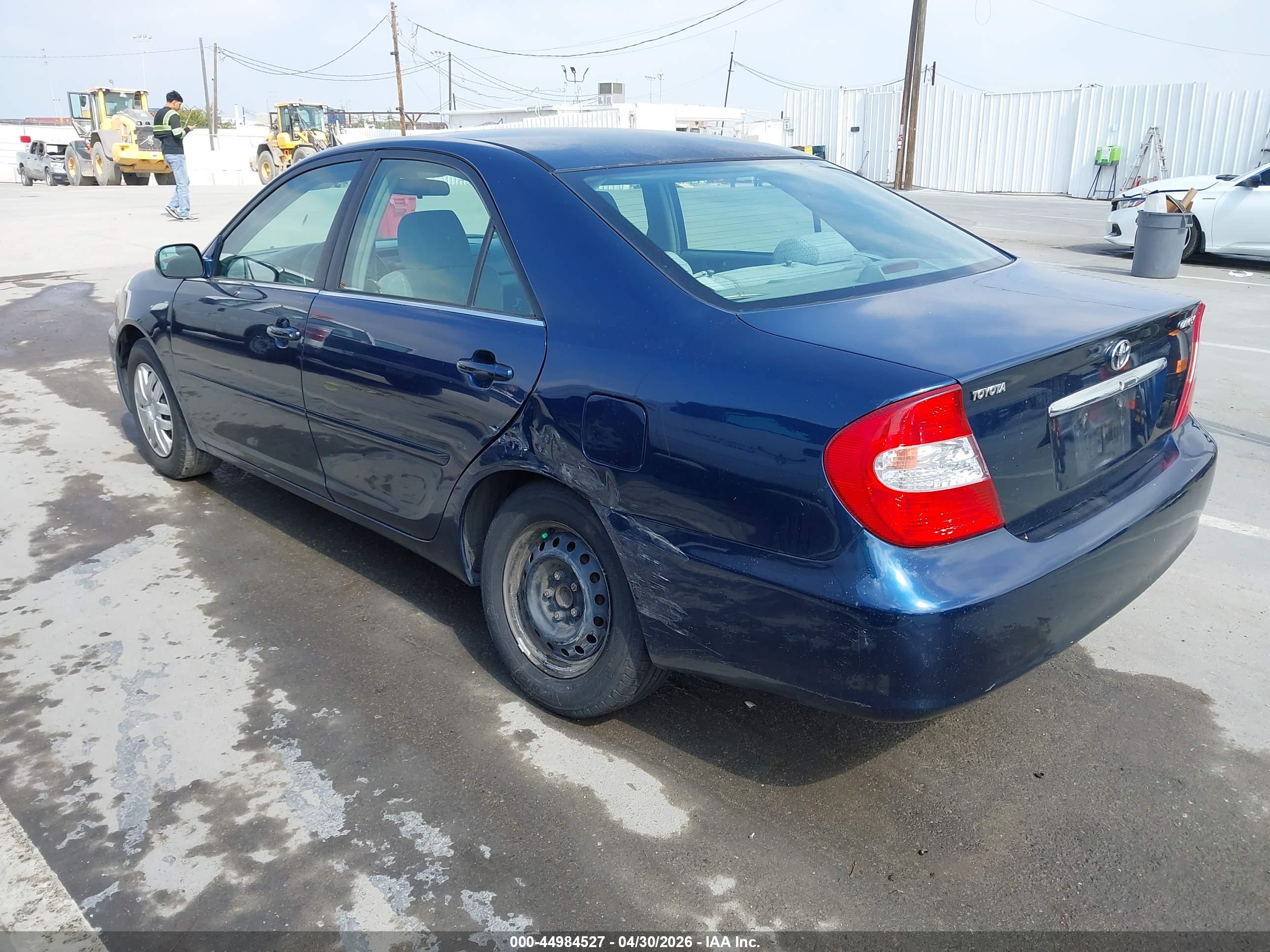 TOYOTA CAMRY image 3