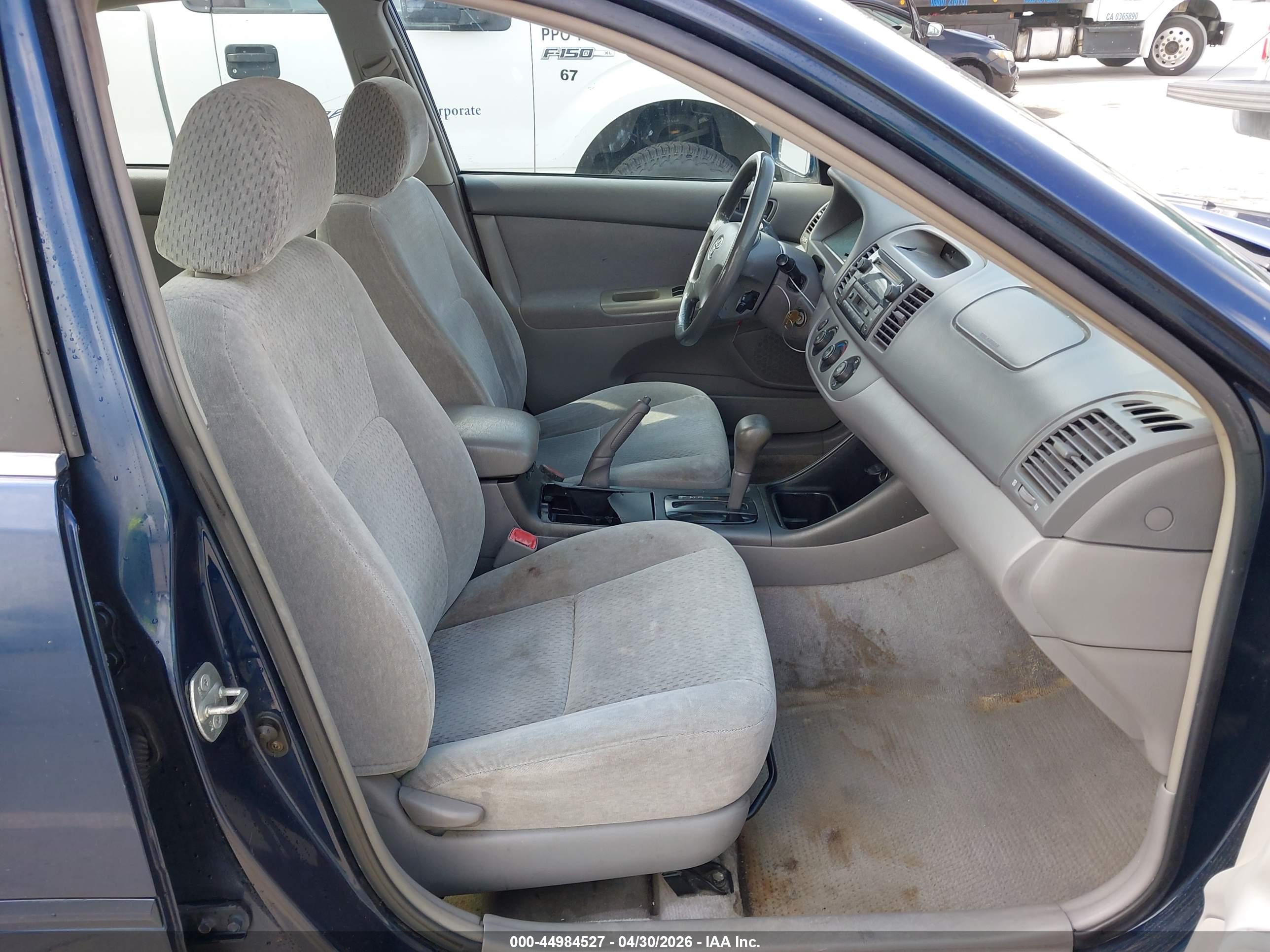 TOYOTA CAMRY image 5