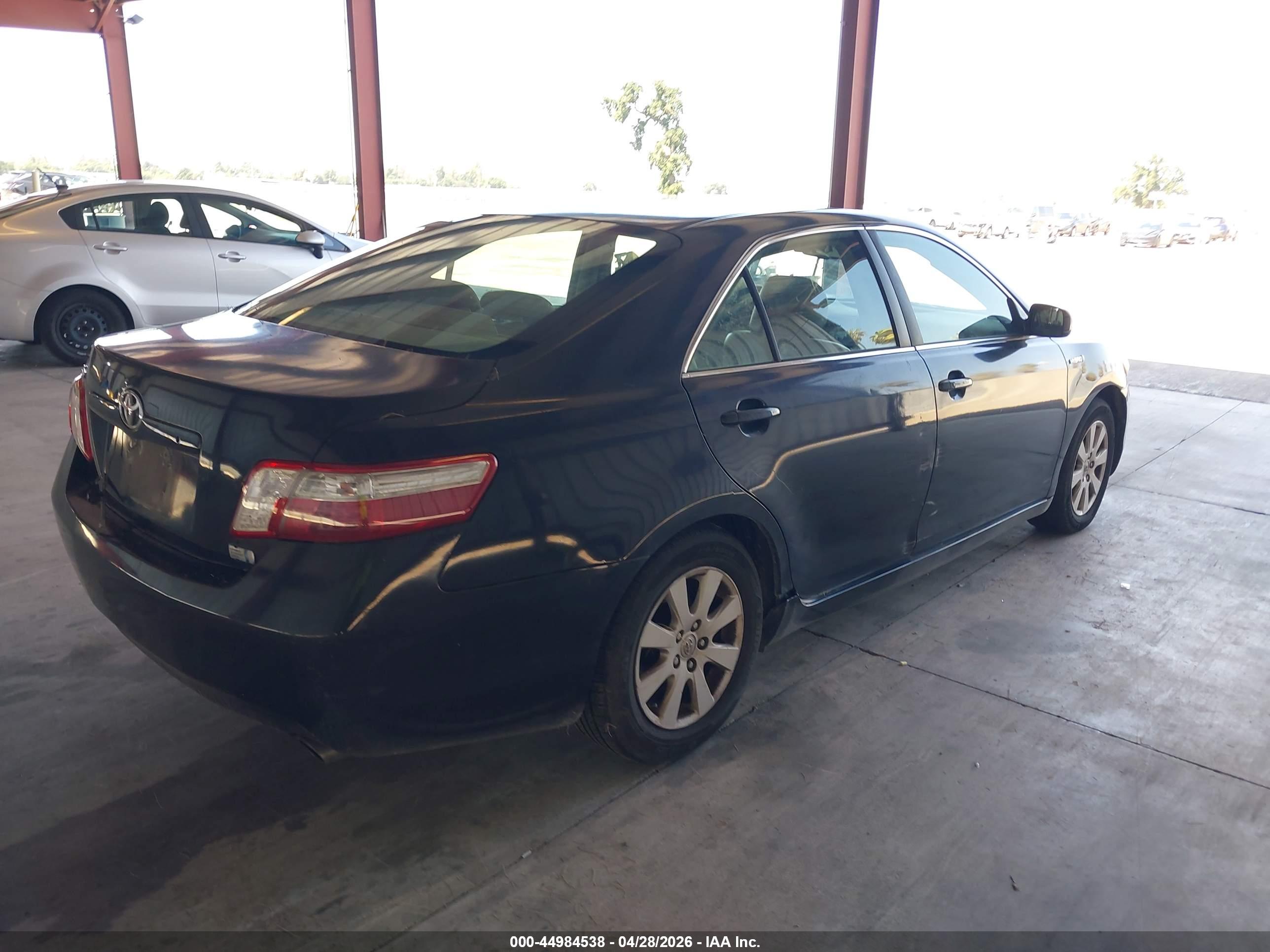 TOYOTA CAMRY image 4