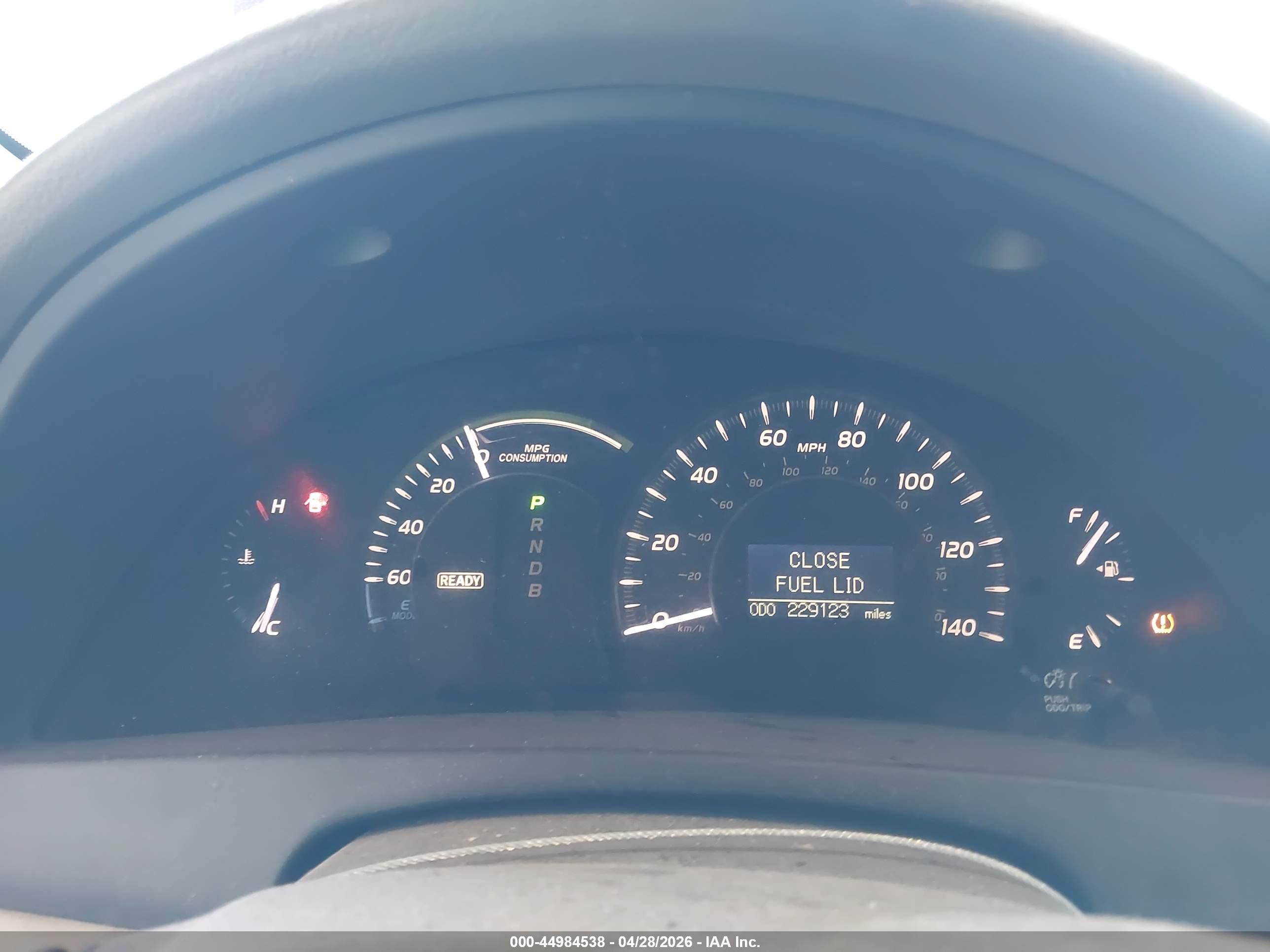 TOYOTA CAMRY image 7