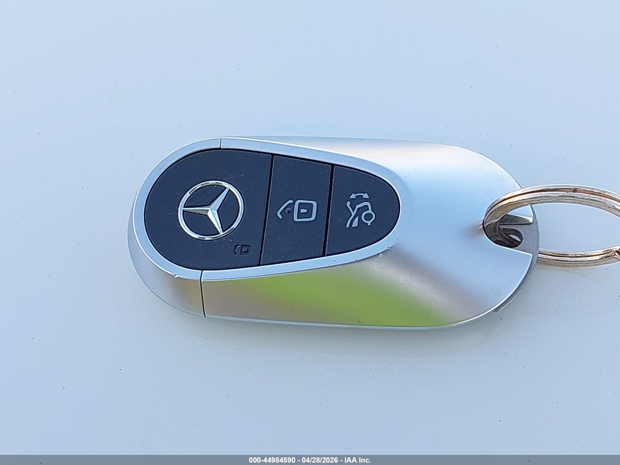 MERCEDES-BENZ EQE image 11