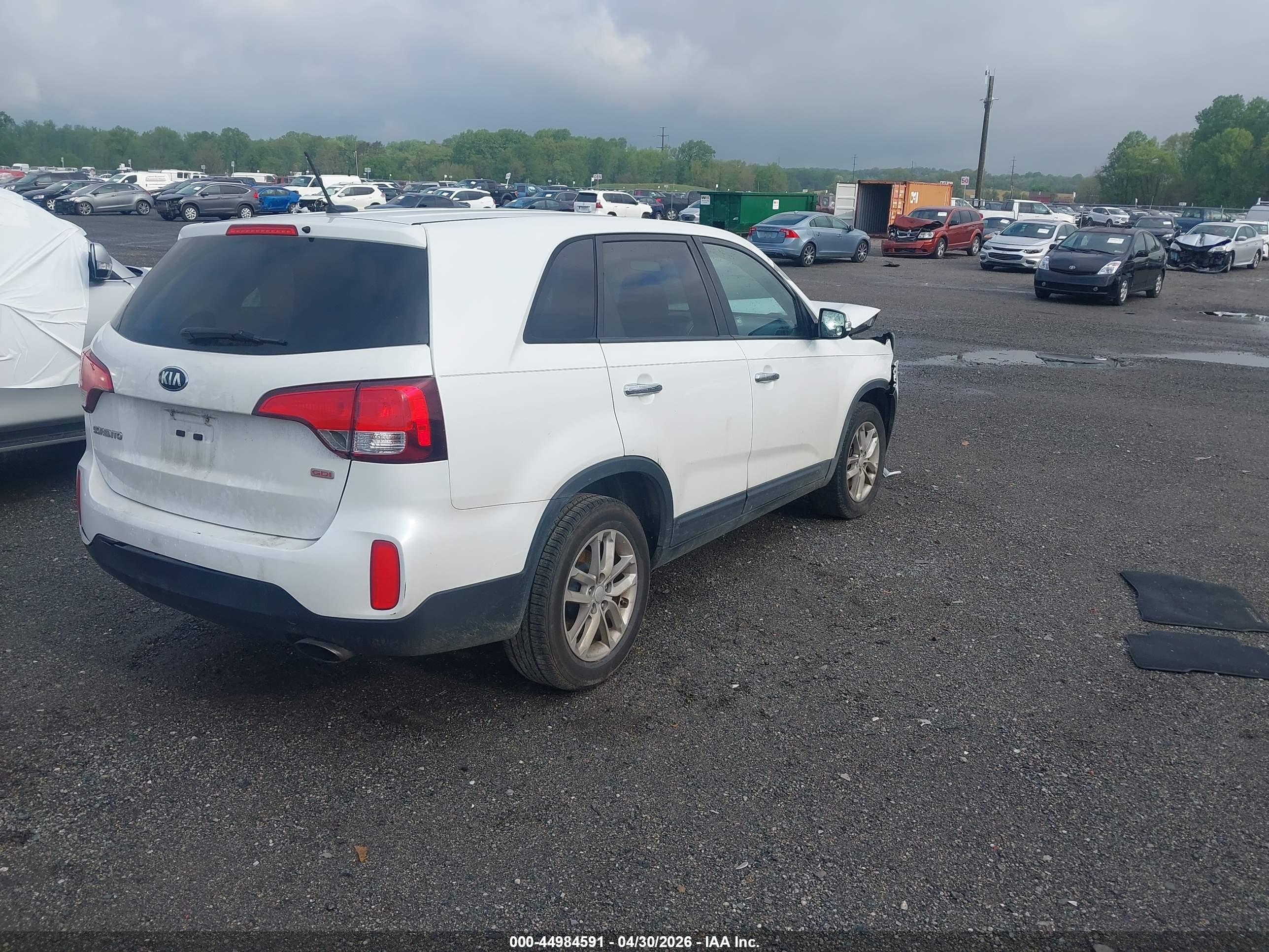KIA SORENTO image 4