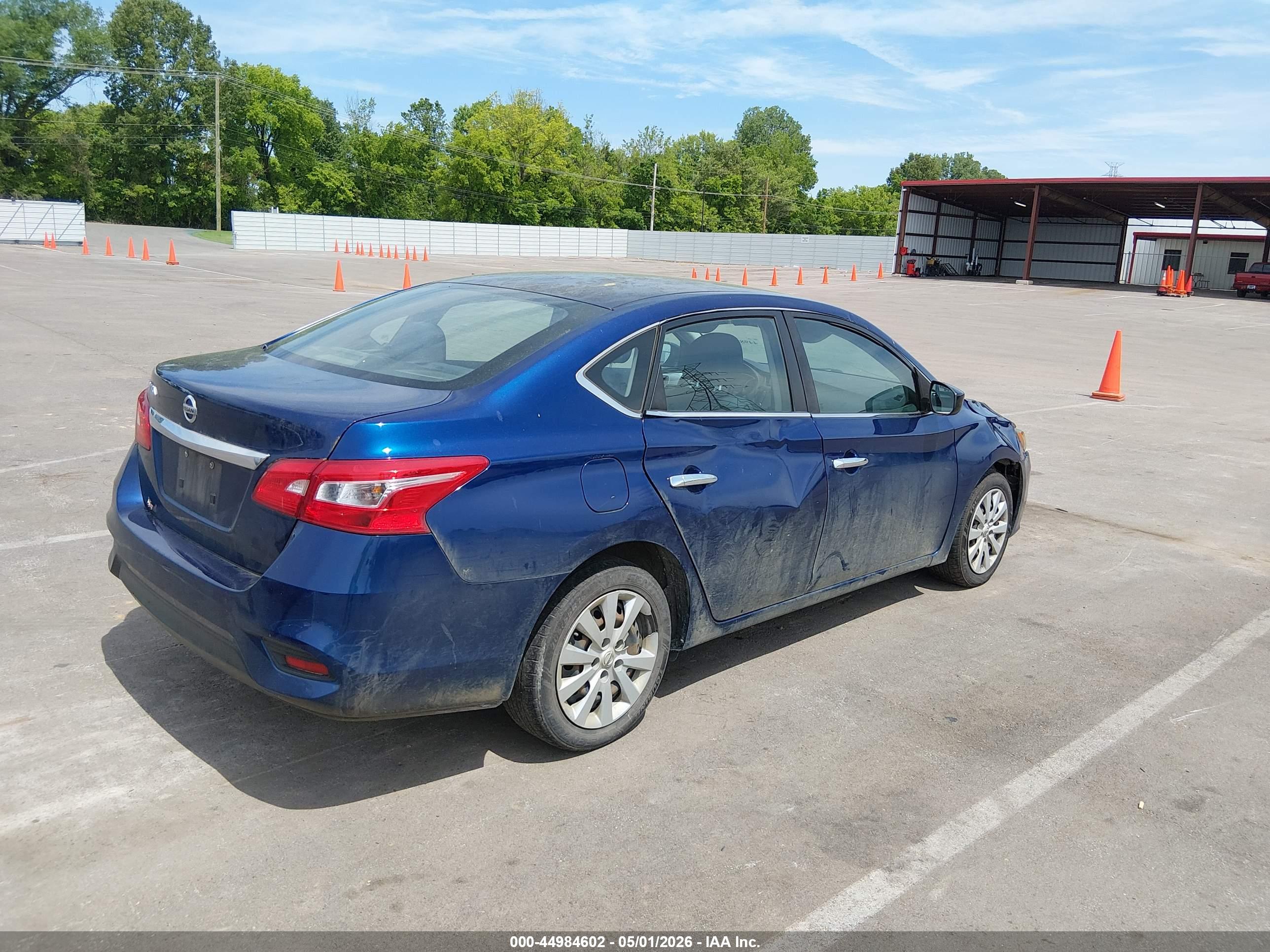NISSAN SENTRA image 4