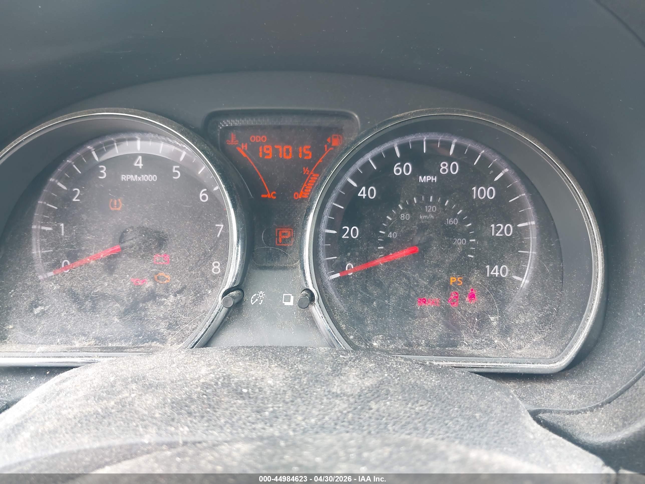 NISSAN VERSA image 7