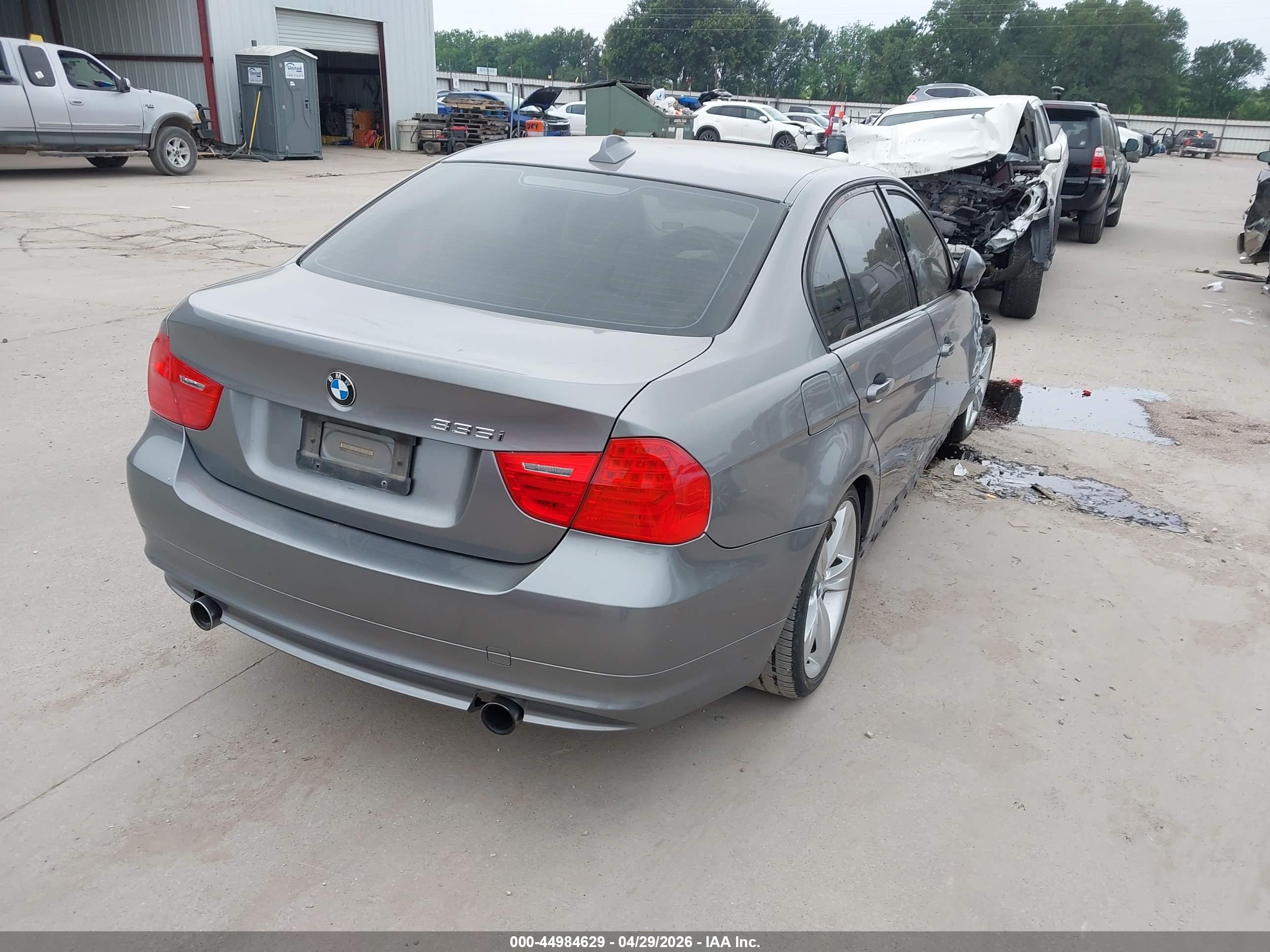 BMW 335I image 4
