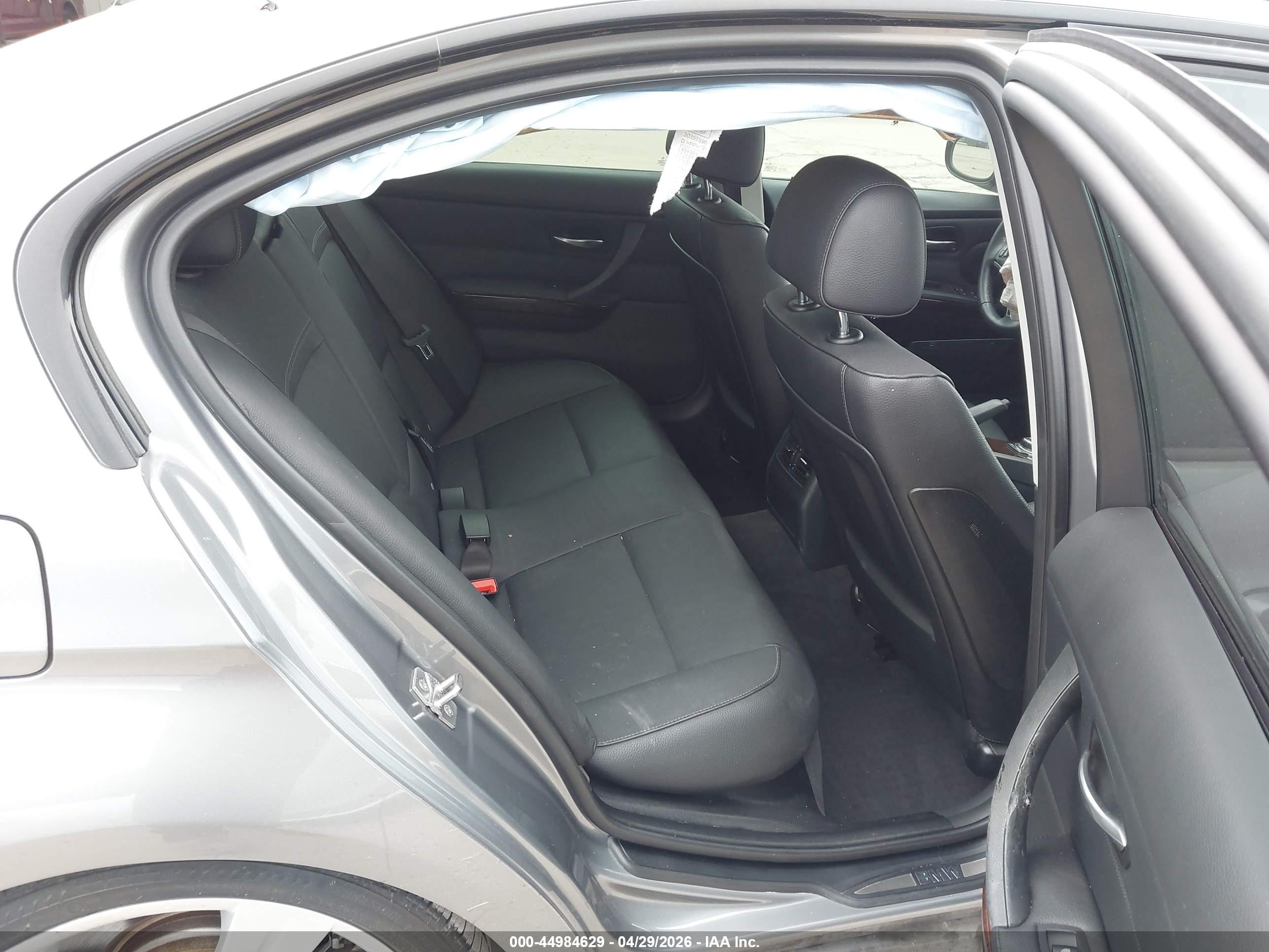 BMW 335I image 8