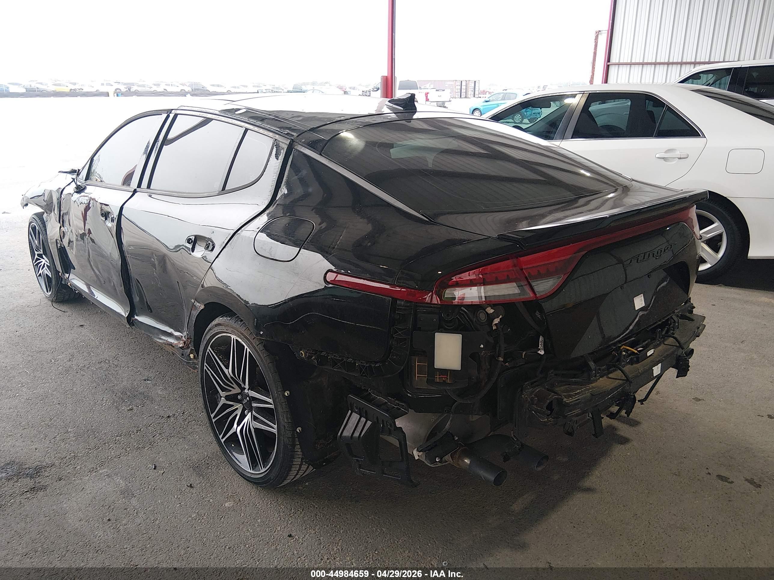 KIA STINGER image 3