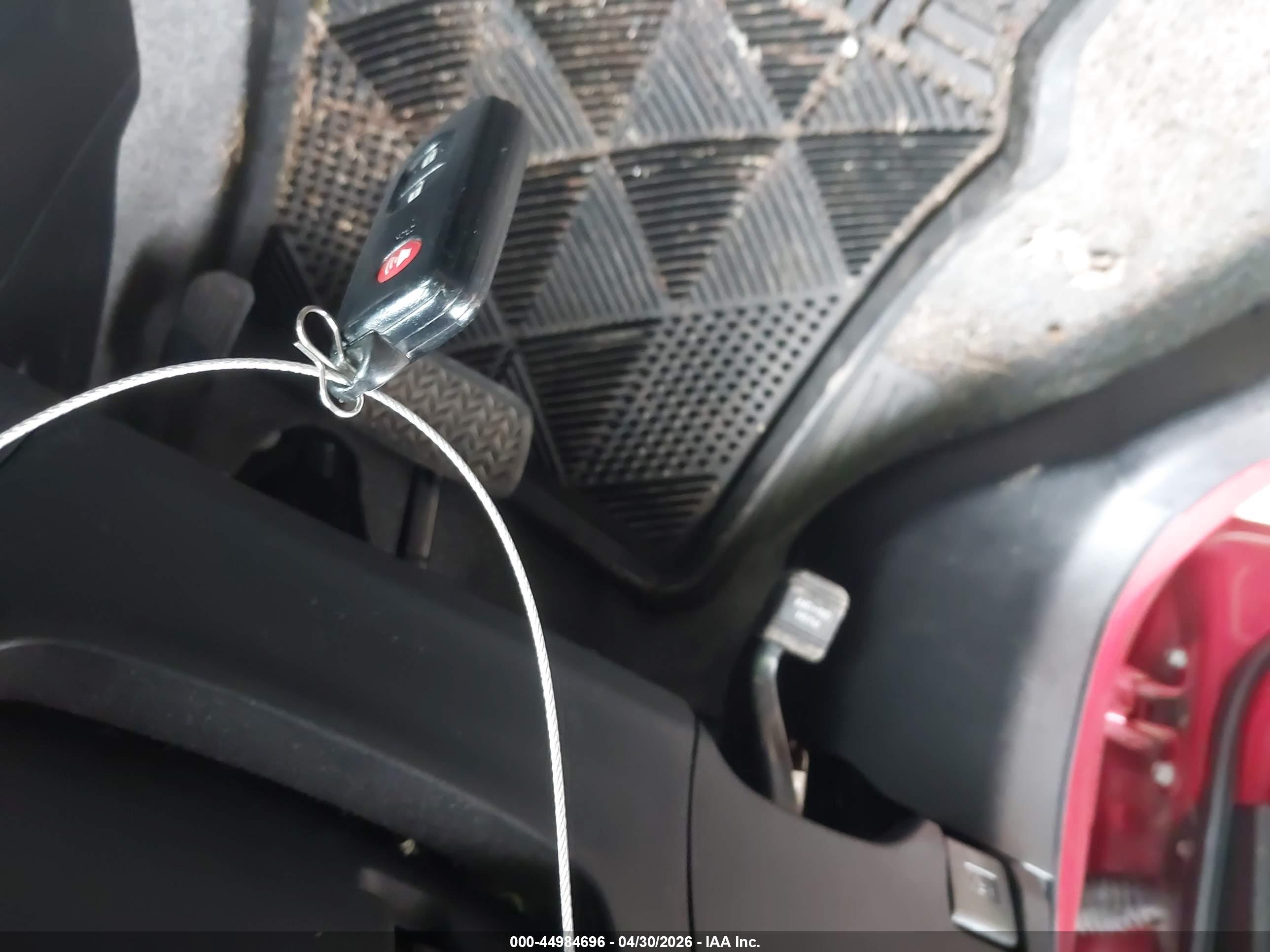 TOYOTA PRIUS image 11