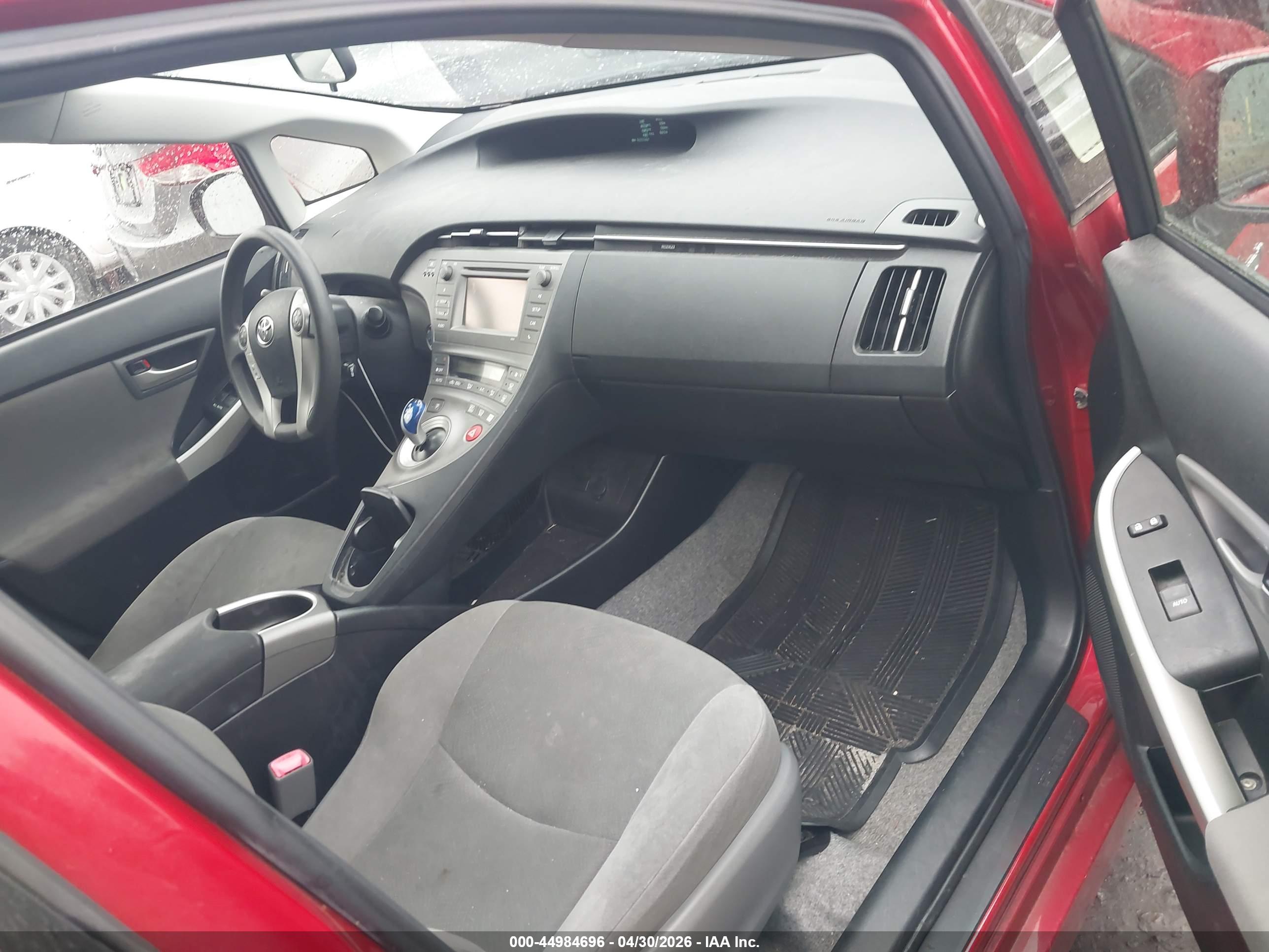 TOYOTA PRIUS image 5
