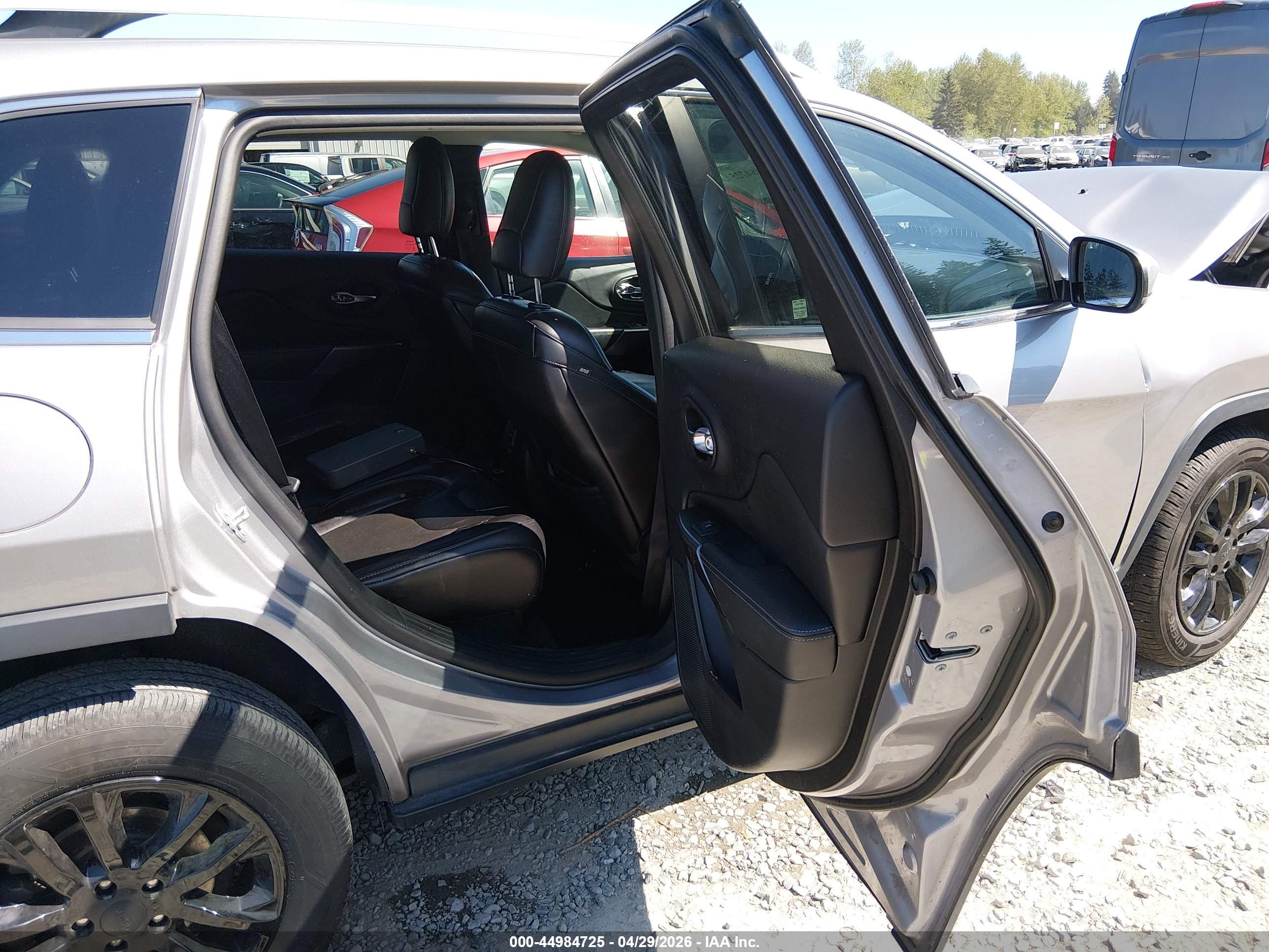 JEEP CHEROKEE image 8