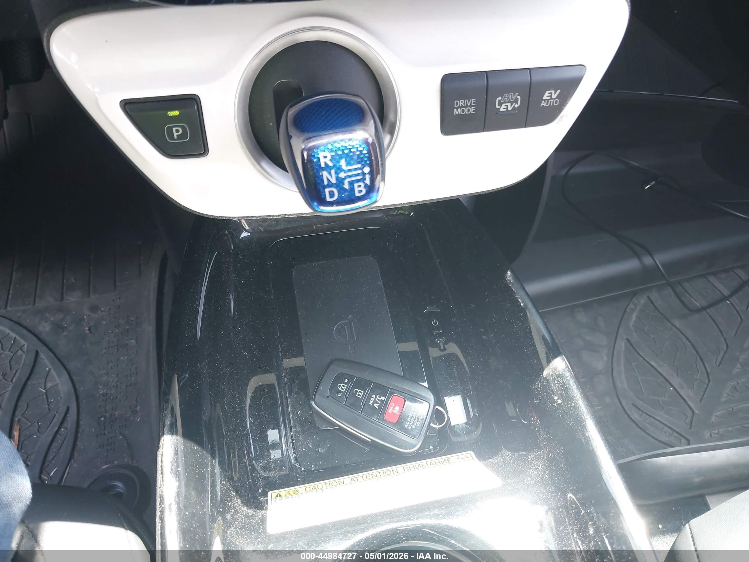 TOYOTA PRIUS image 11