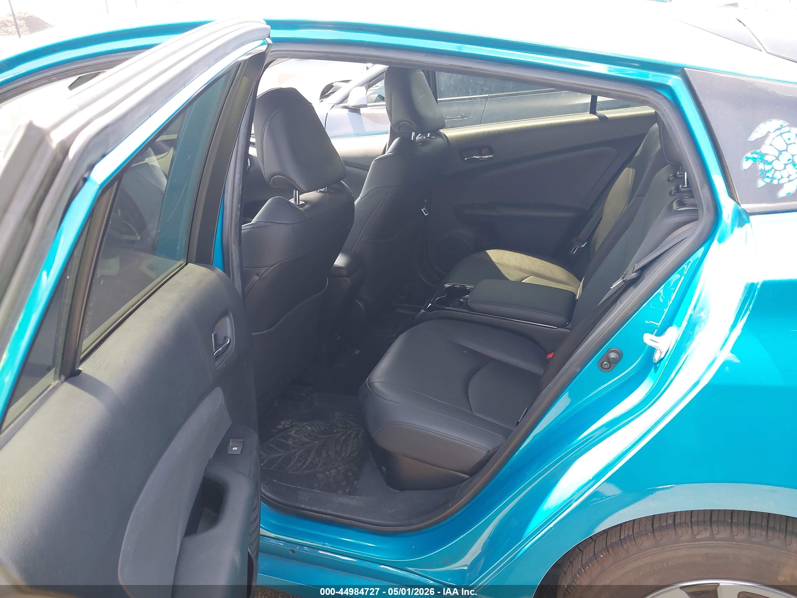 TOYOTA PRIUS image 8