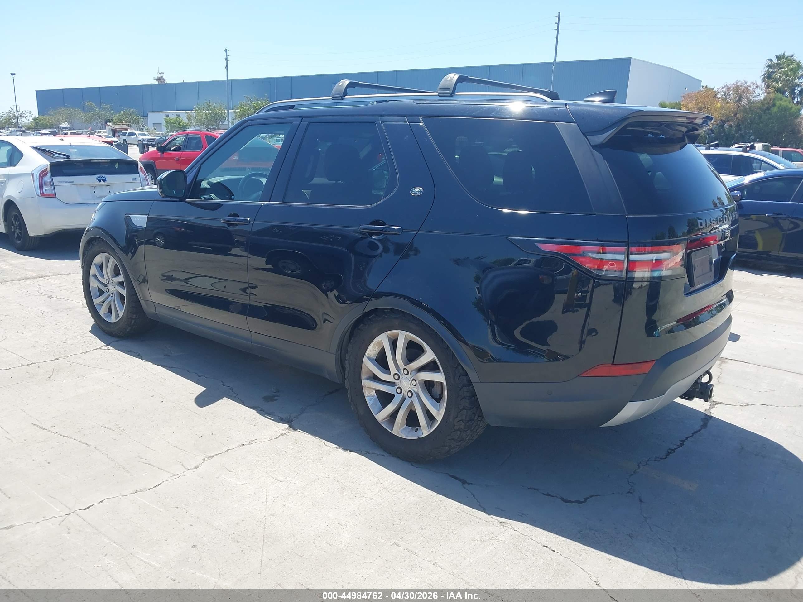 LAND ROVER image 3