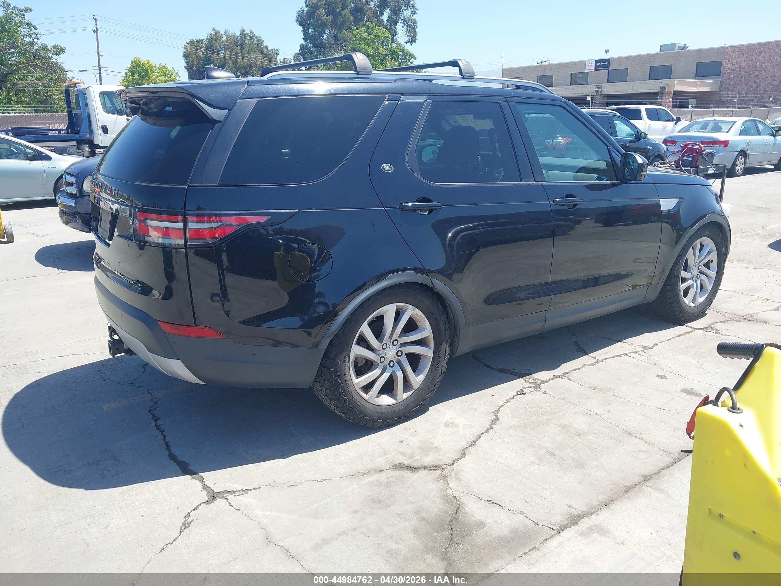 LAND ROVER image 4