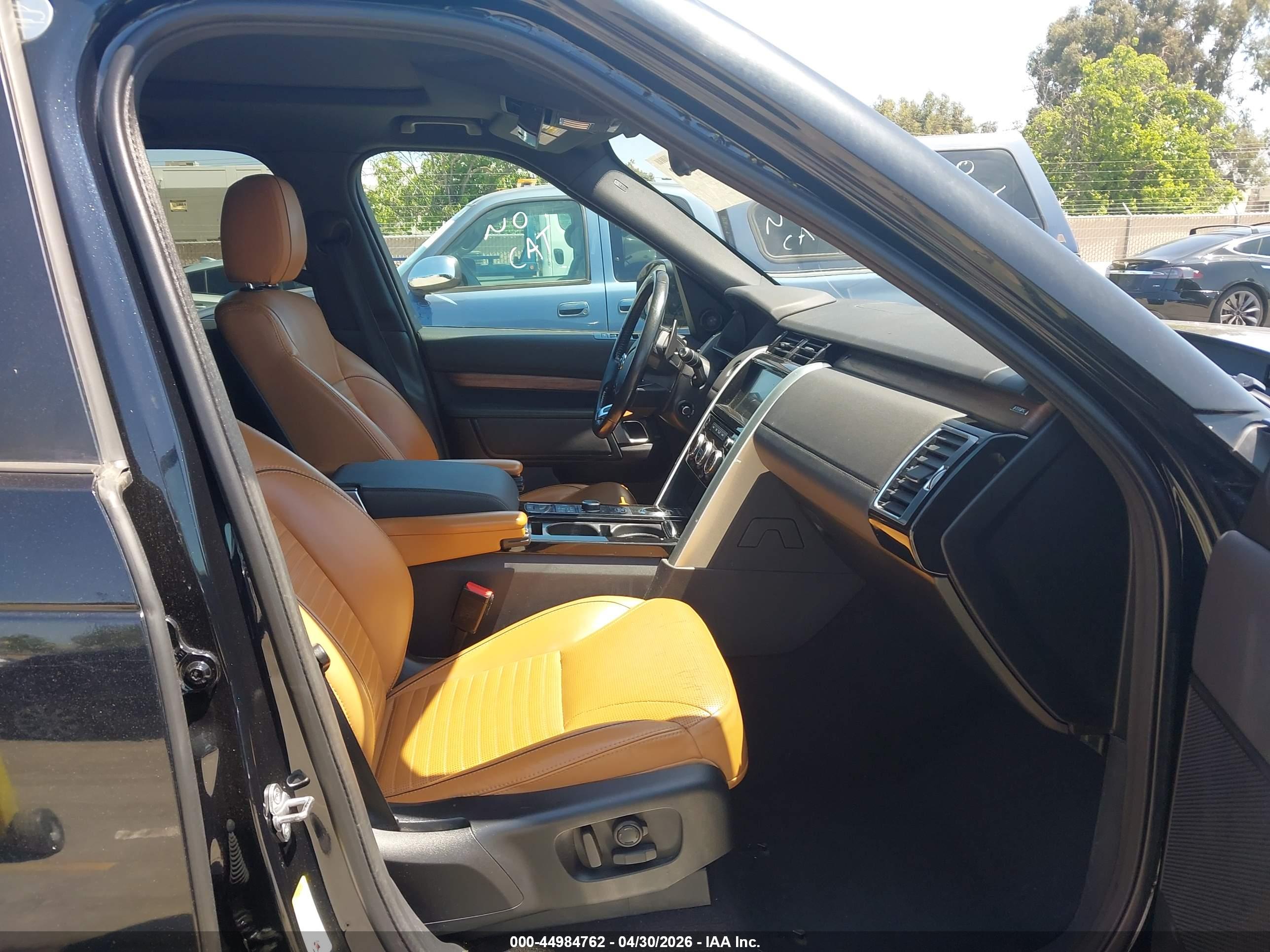 LAND ROVER image 5