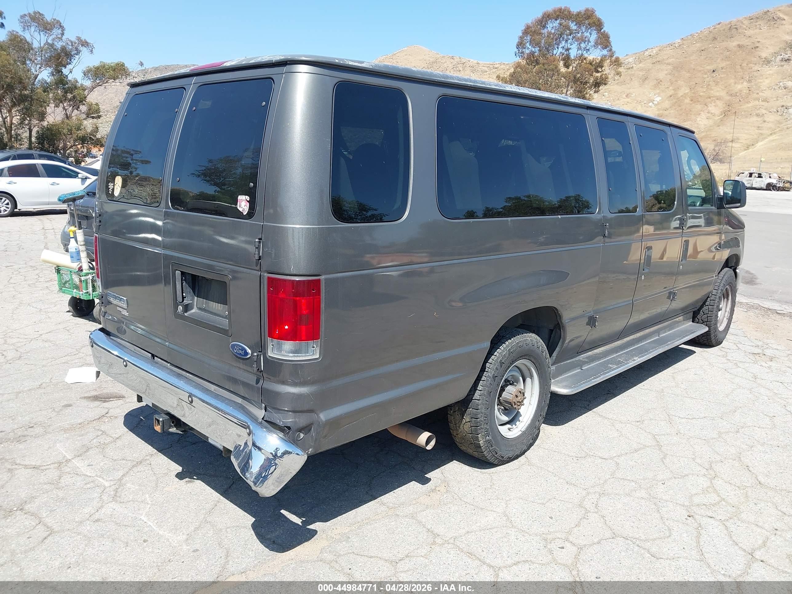 FORD E-350 image 4
