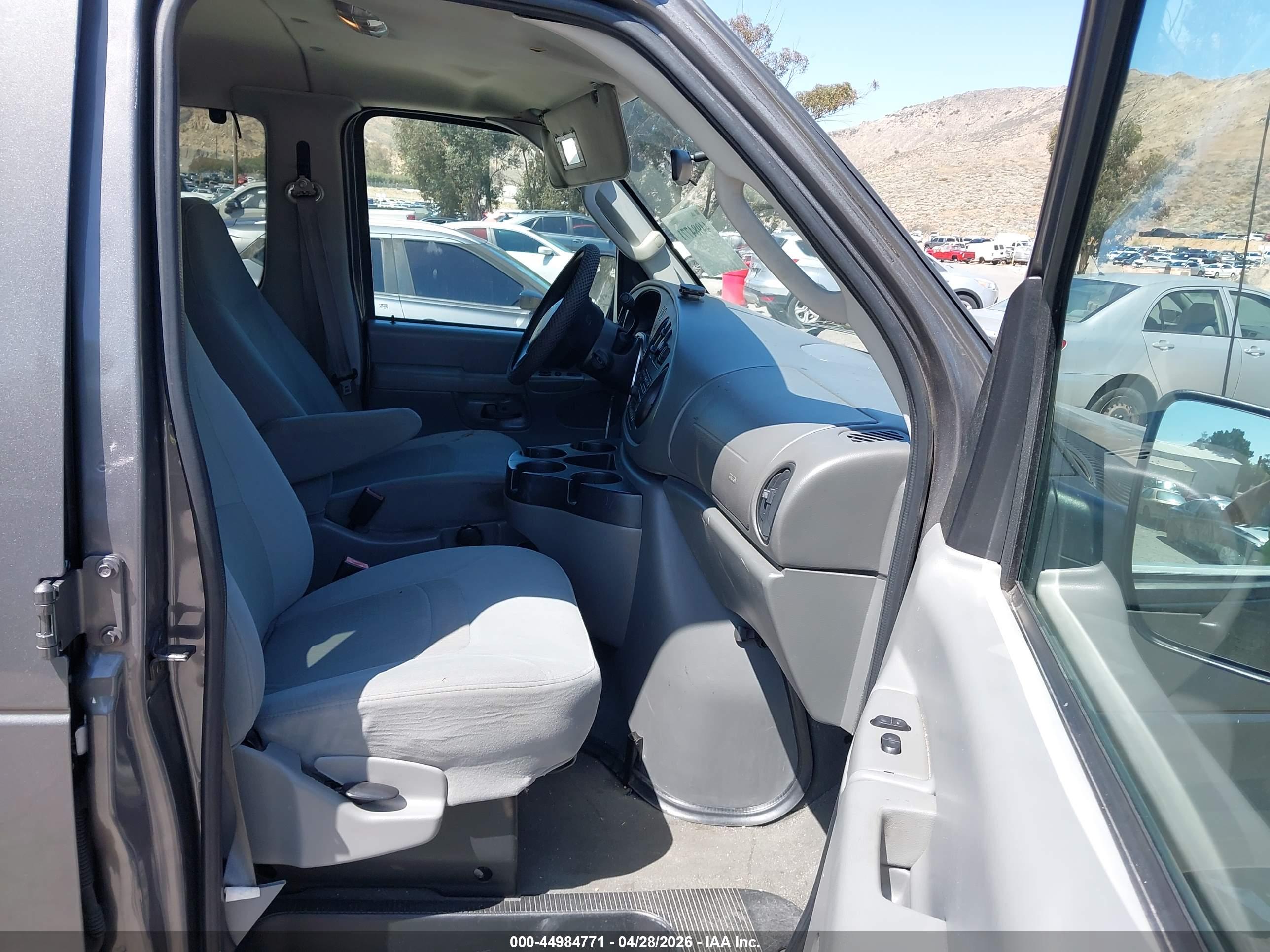 FORD E-350 image 5