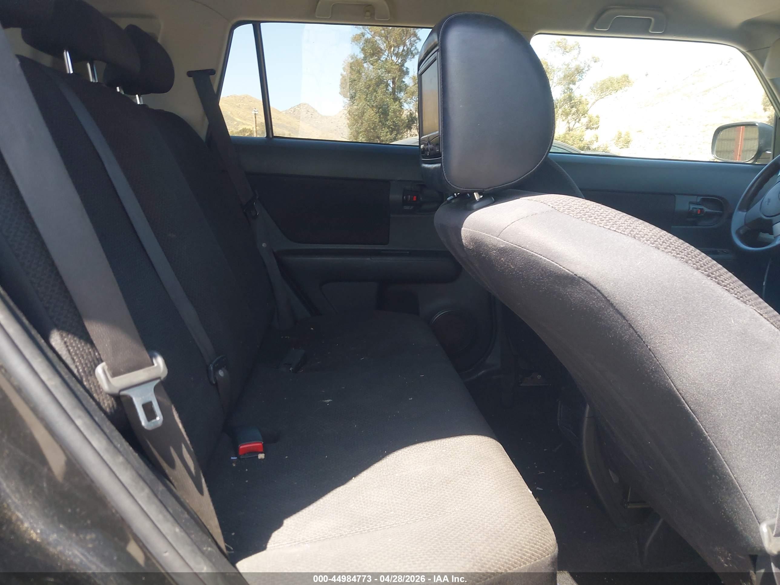 SCION XB image 8