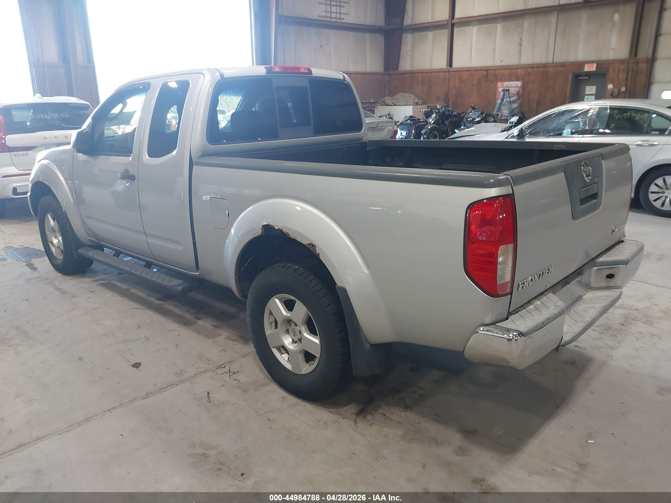 NISSAN FRONTIER image 3