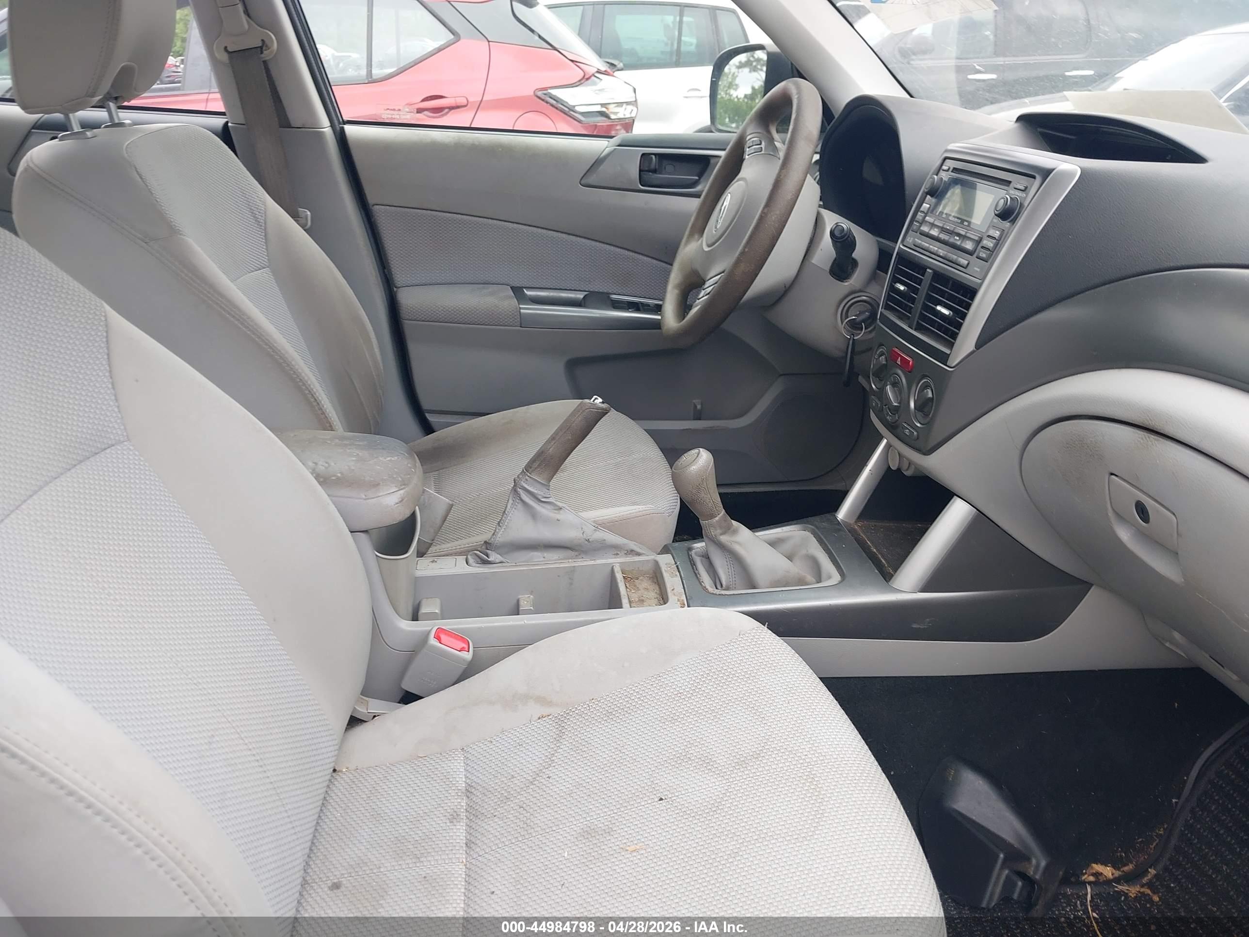 SUBARU FORESTER image 5