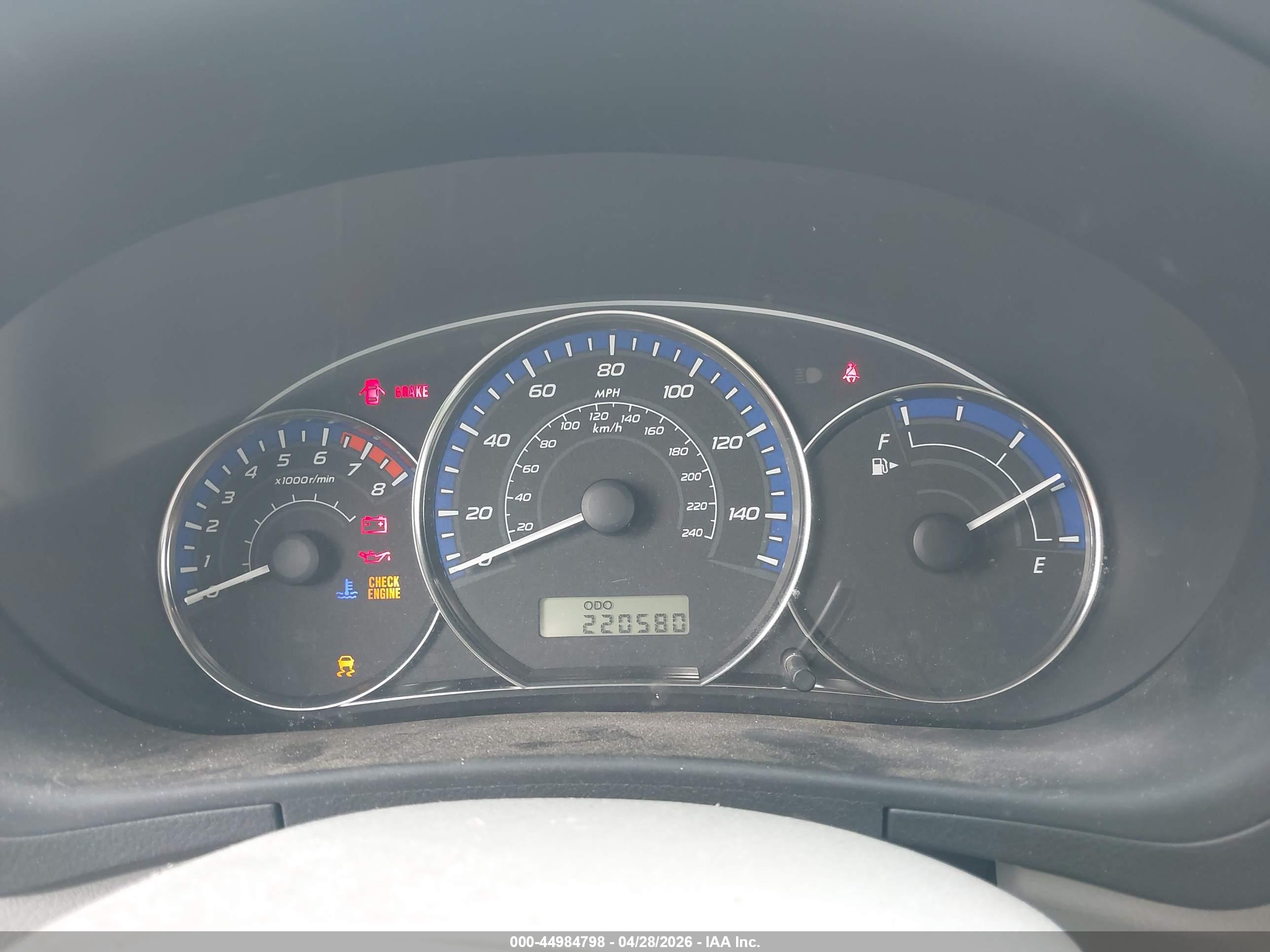 SUBARU FORESTER image 7