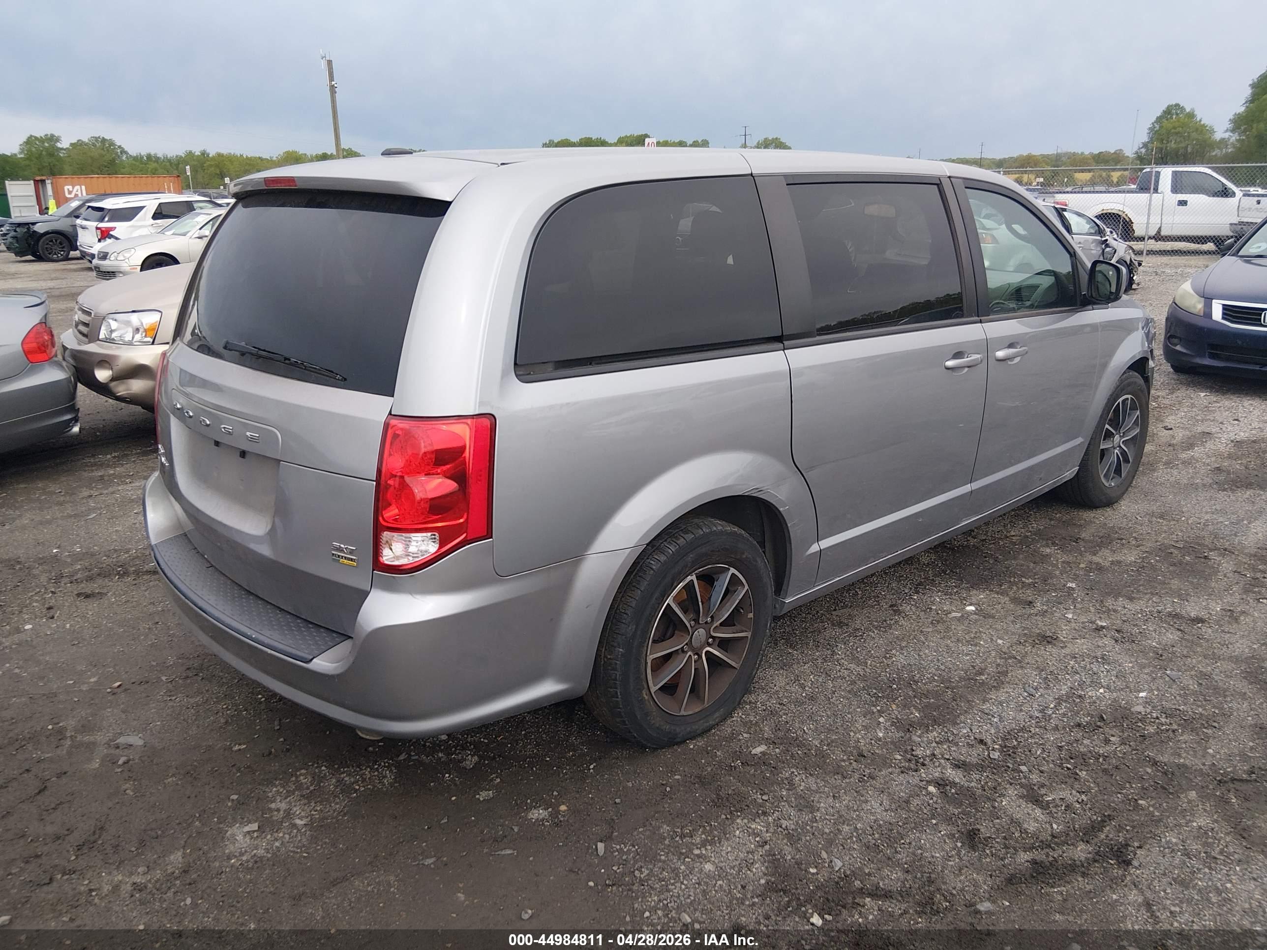 DODGE GRAND image 4