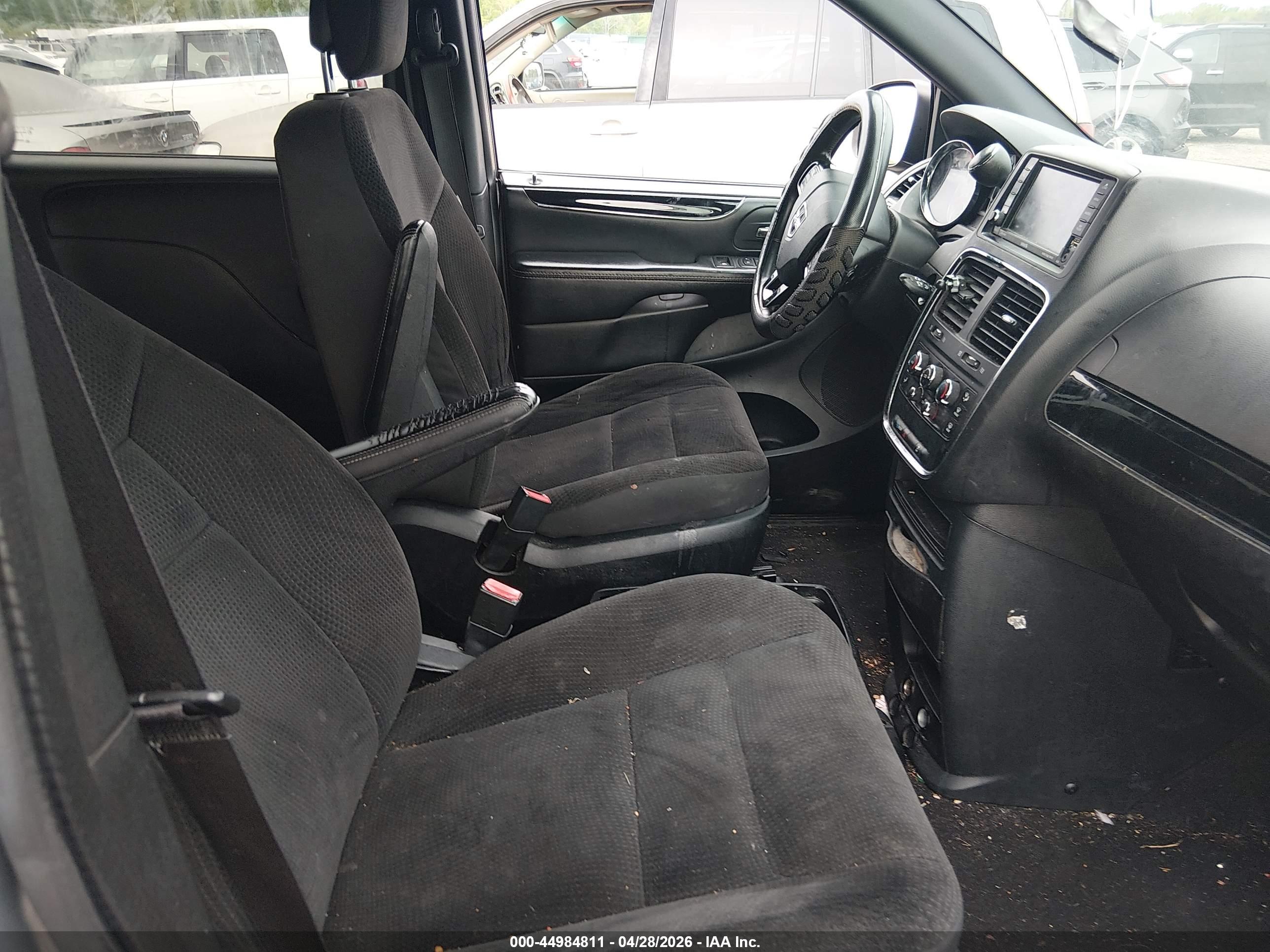 DODGE GRAND image 5